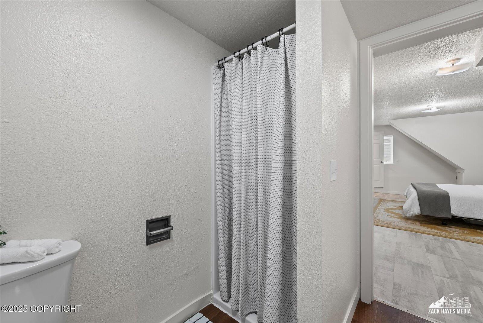 943 E 12th Avenue # 6 Unit: #6