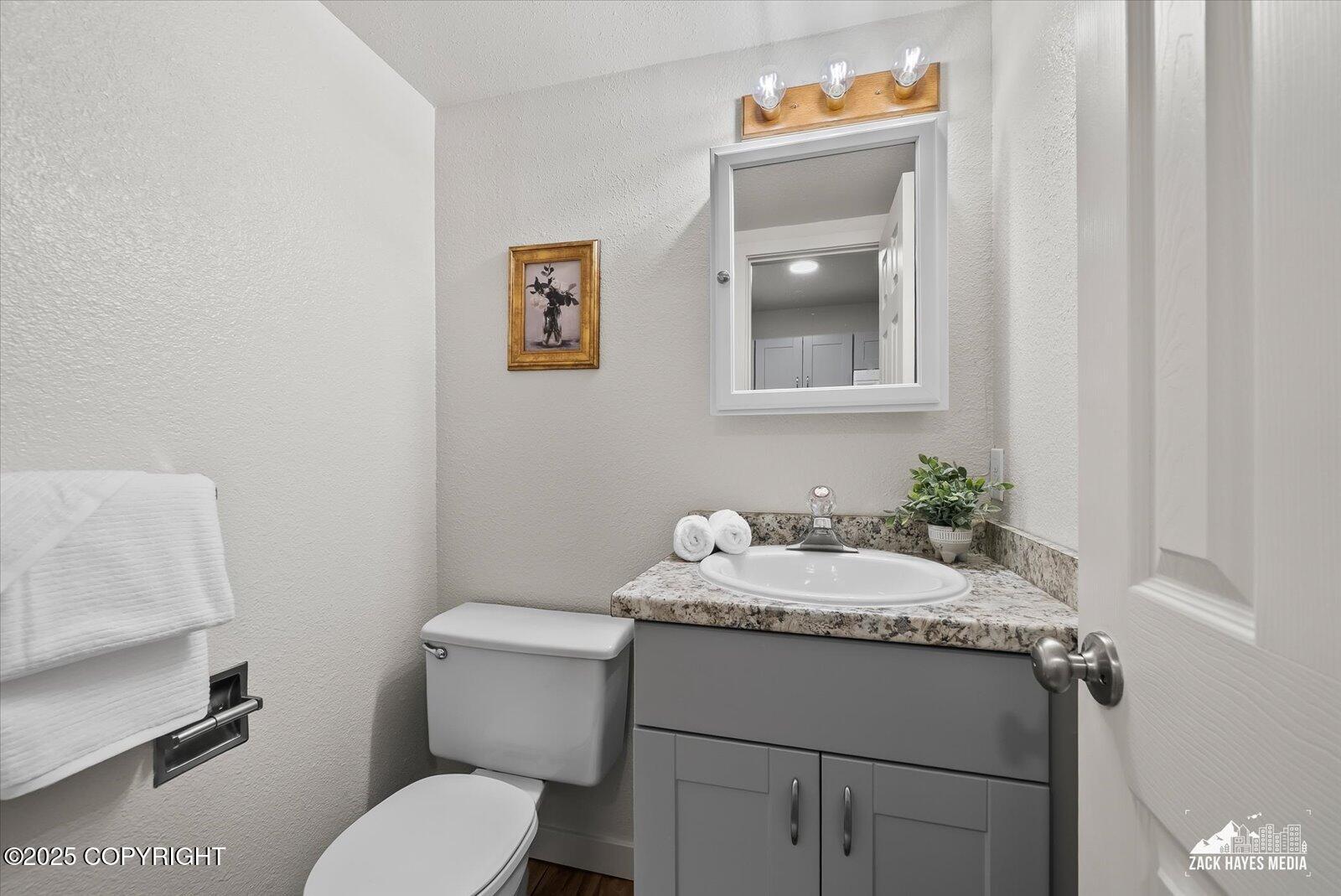 943 E 12th Avenue # 6 Unit: #6