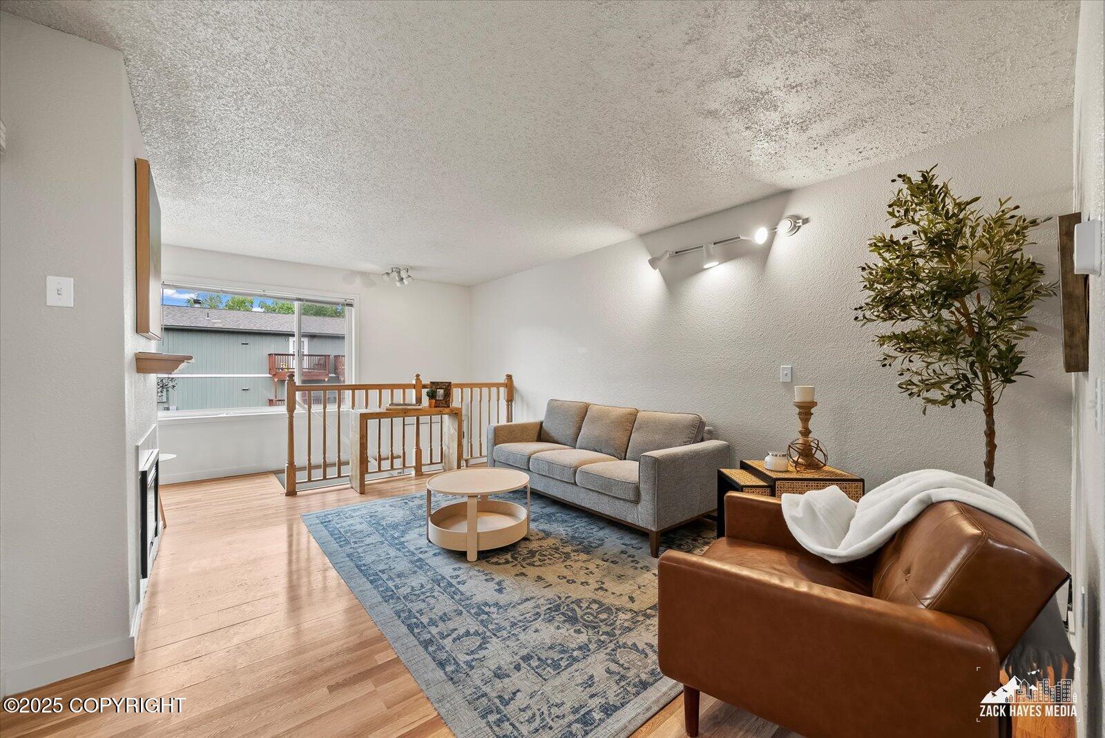 943 E 12th Avenue # 6 Unit: #6