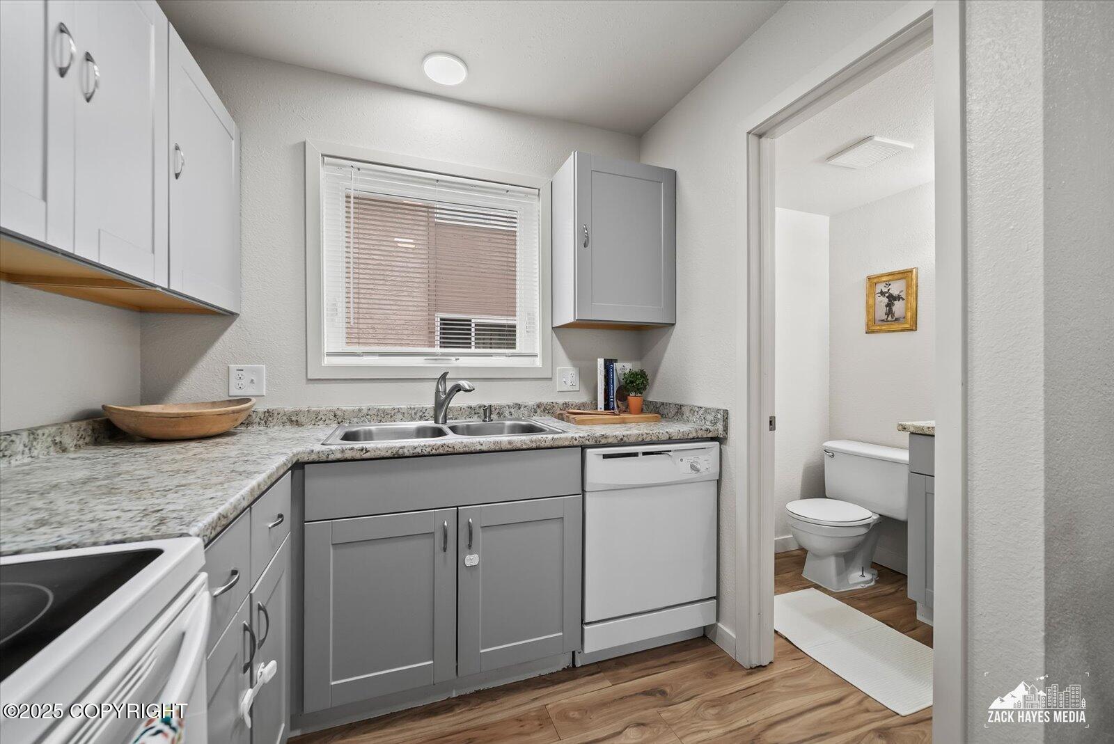 943 E 12th Avenue # 6 Unit: #6
