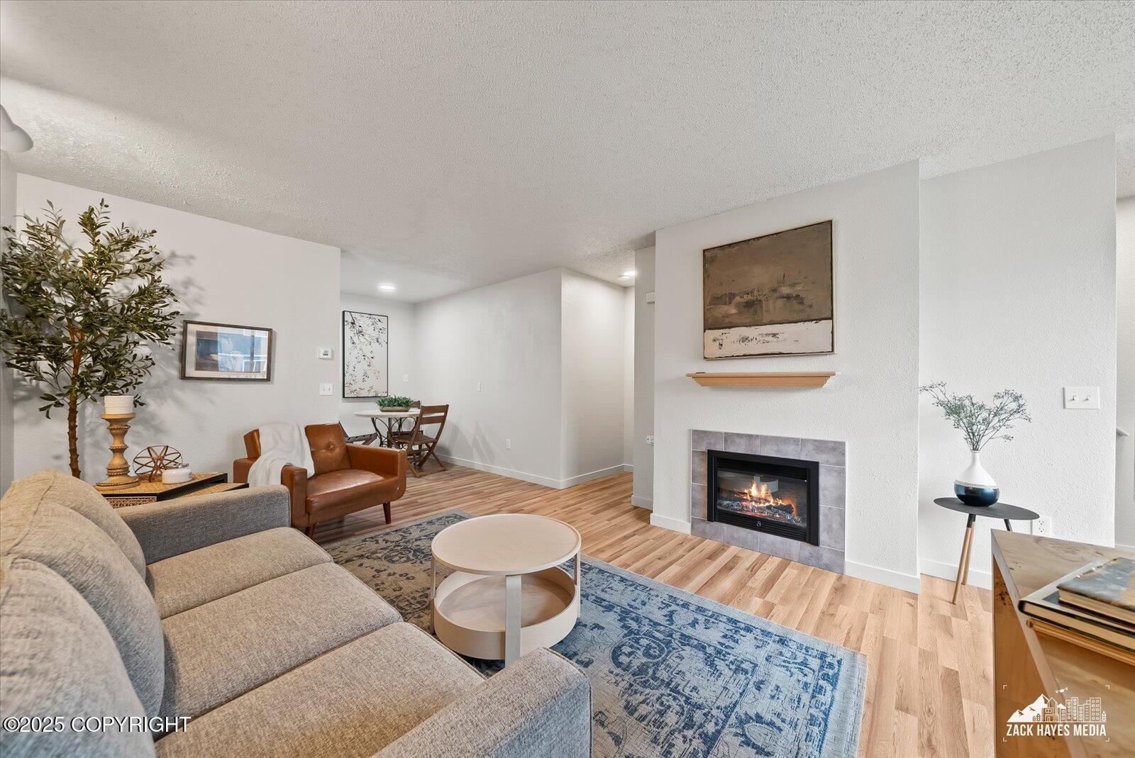 943 E 12th Avenue # 6 Unit: #6
