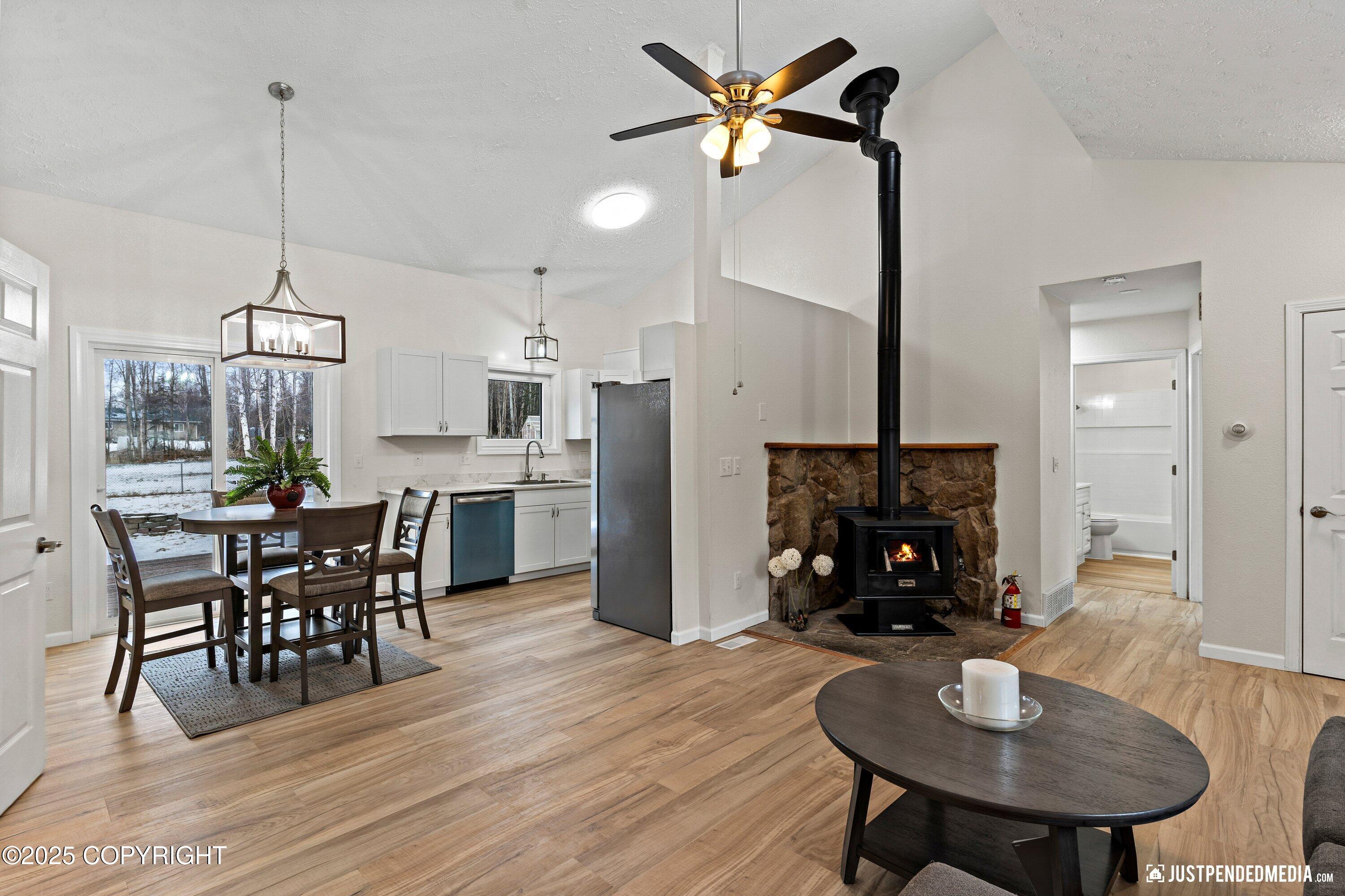 1401 E Scotwood Drive