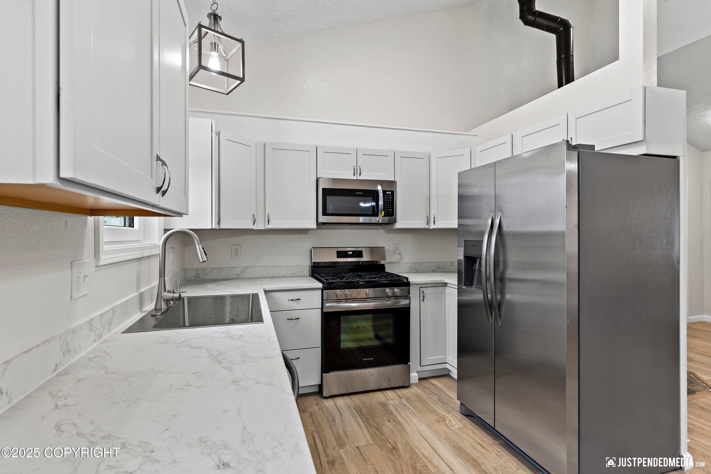 1401 E Scotwood Drive