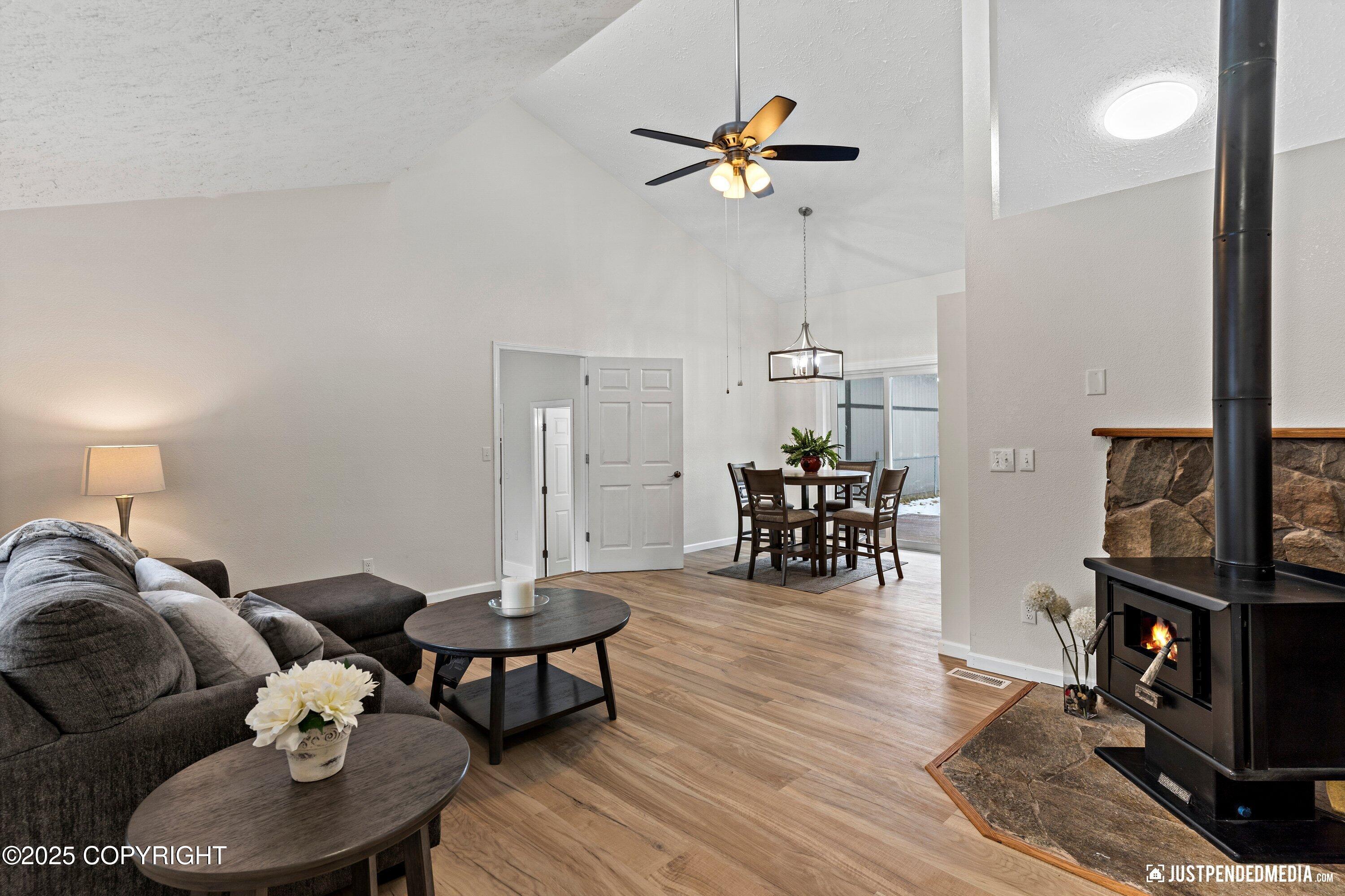 1401 E Scotwood Drive