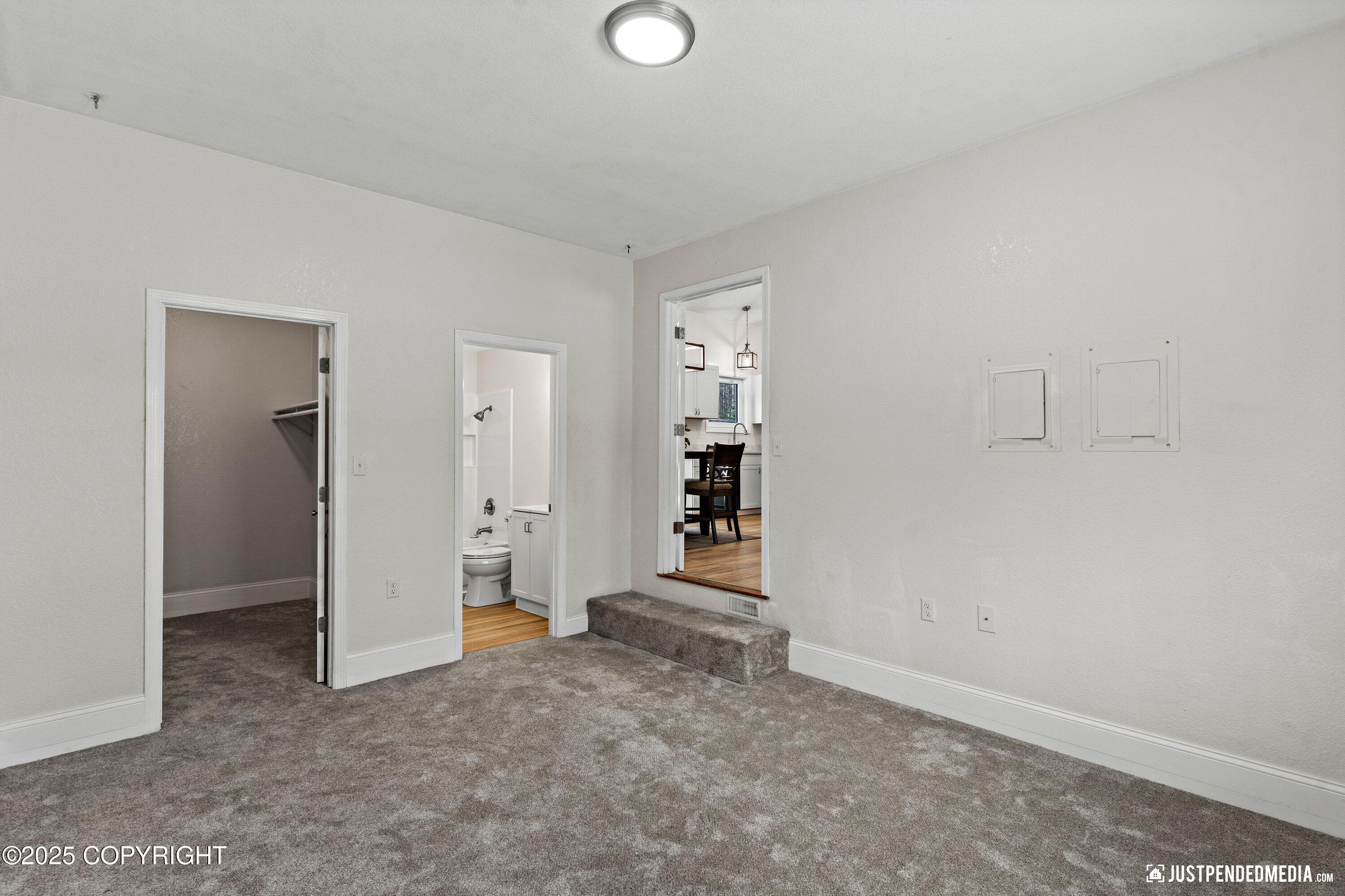 1401 E Scotwood Drive