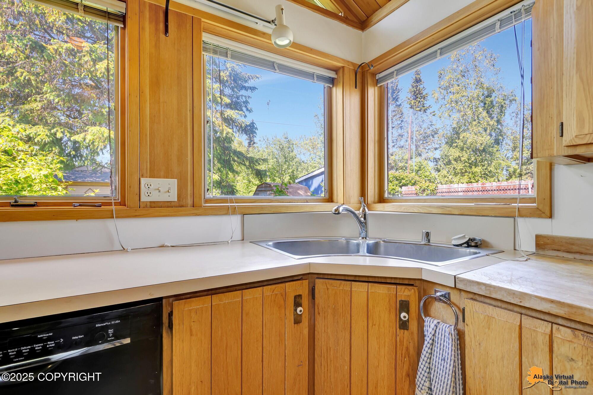 2628 Turnagain Parkway