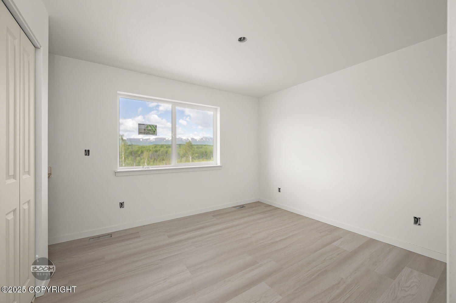 2873 W Longview Circle