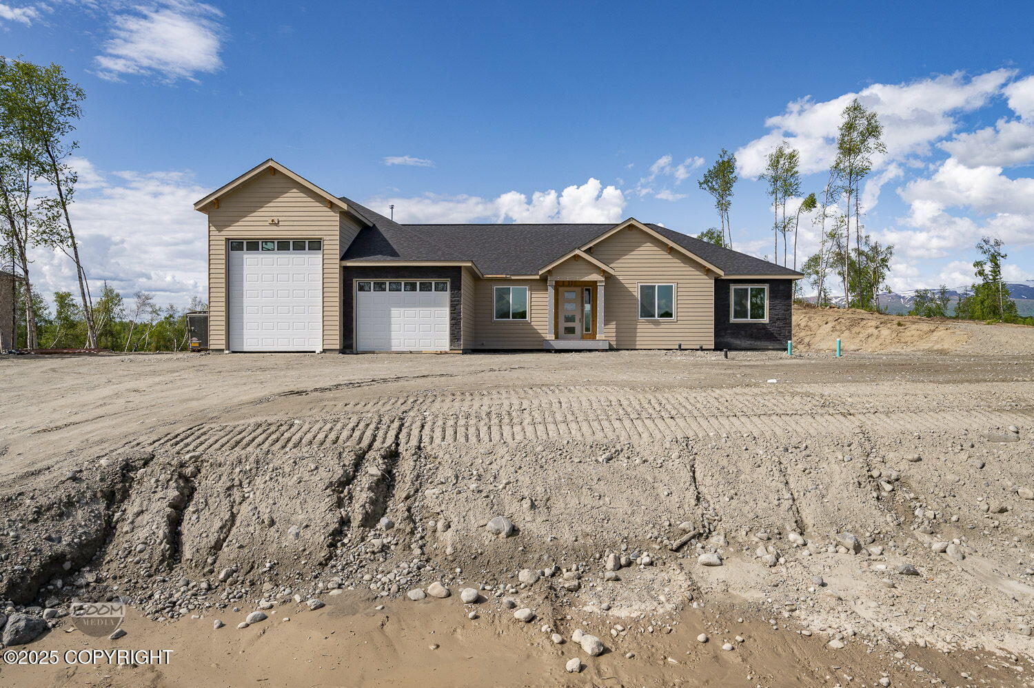 2835 W Longview Circle