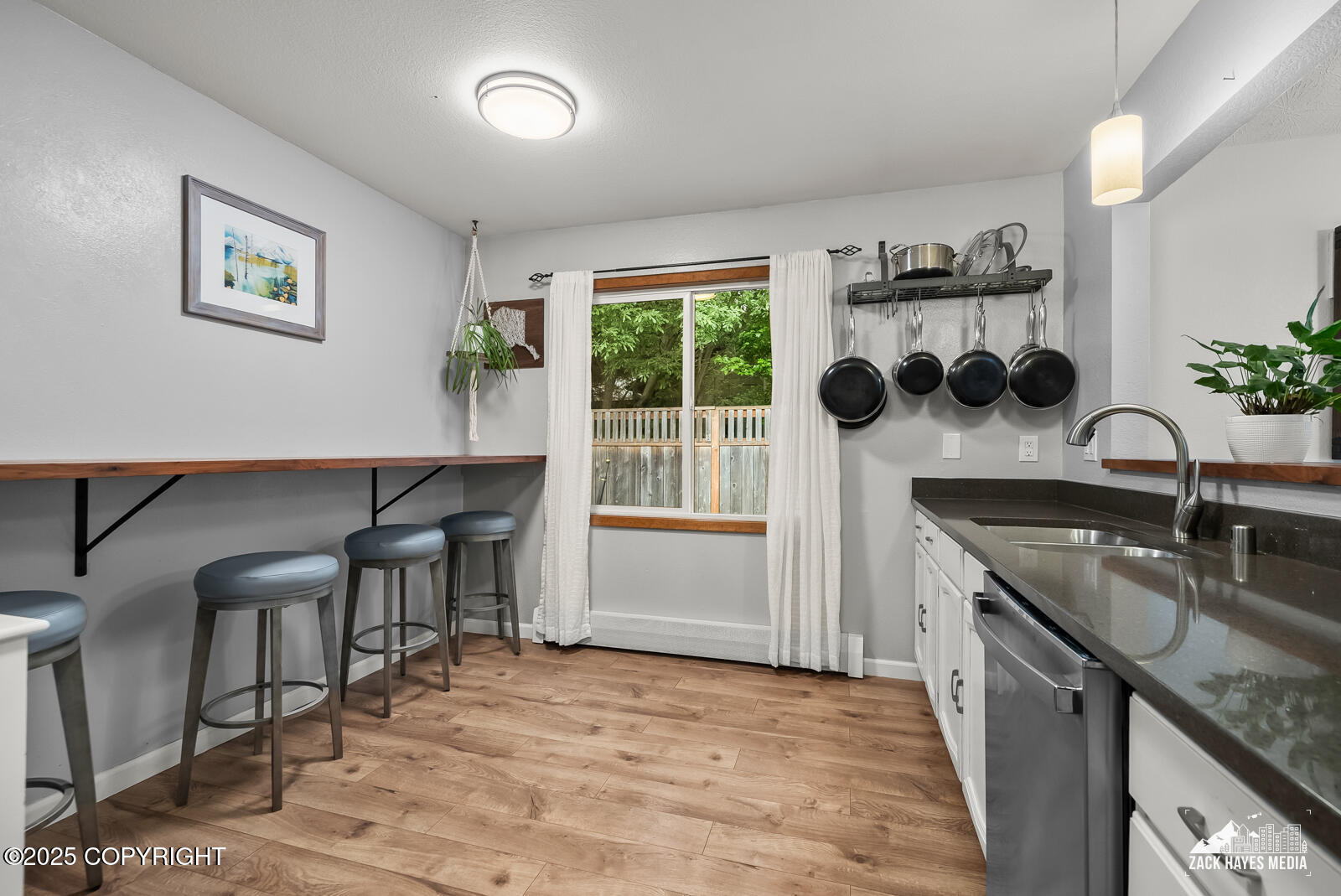 220 Mariner Drive