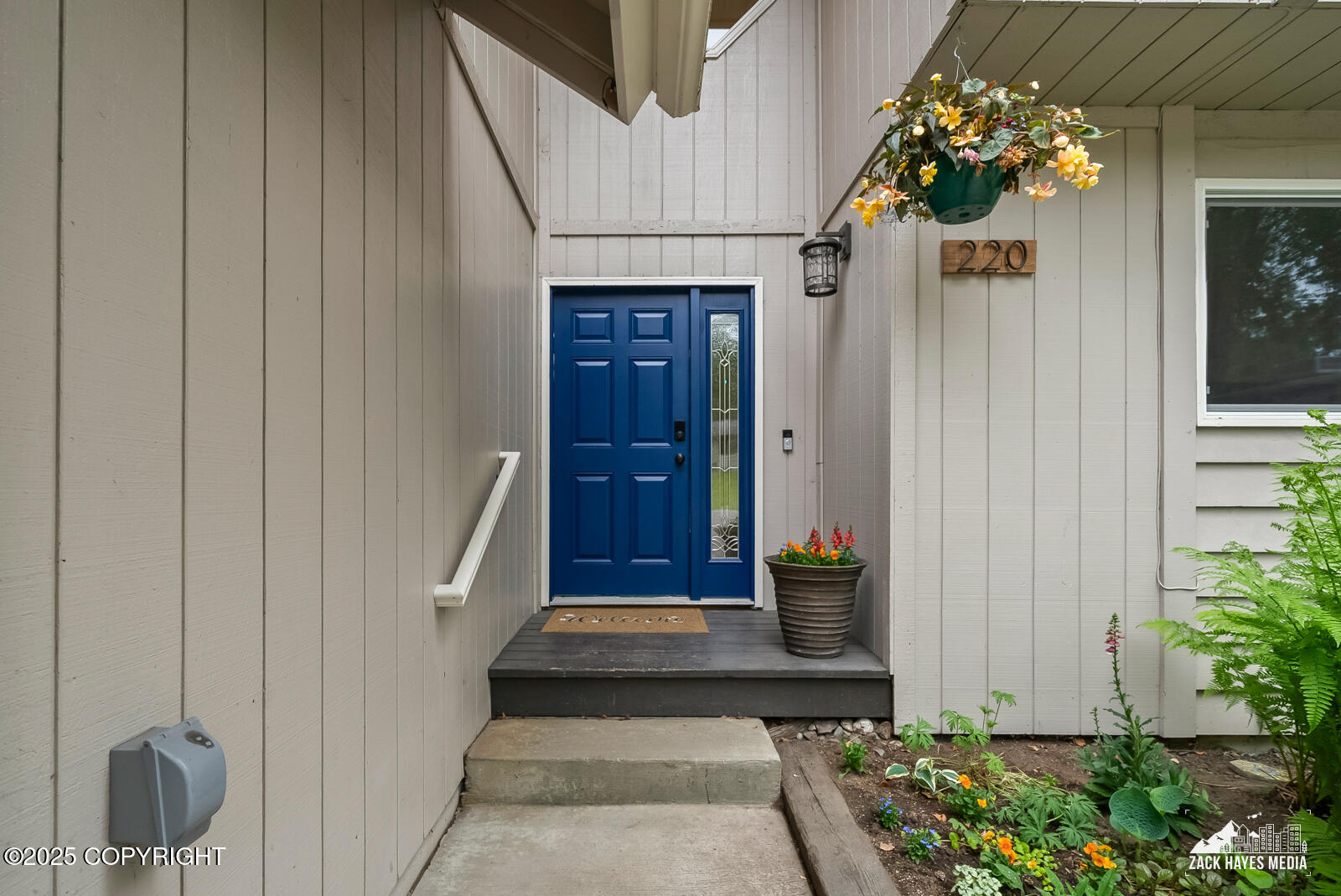 220 Mariner Drive