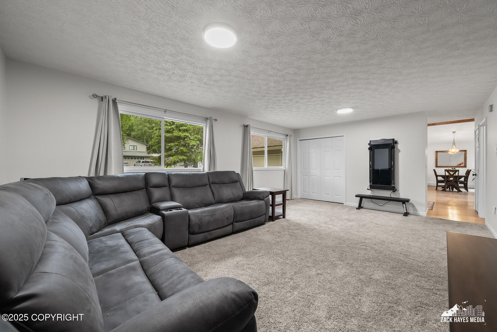 220 Mariner Drive