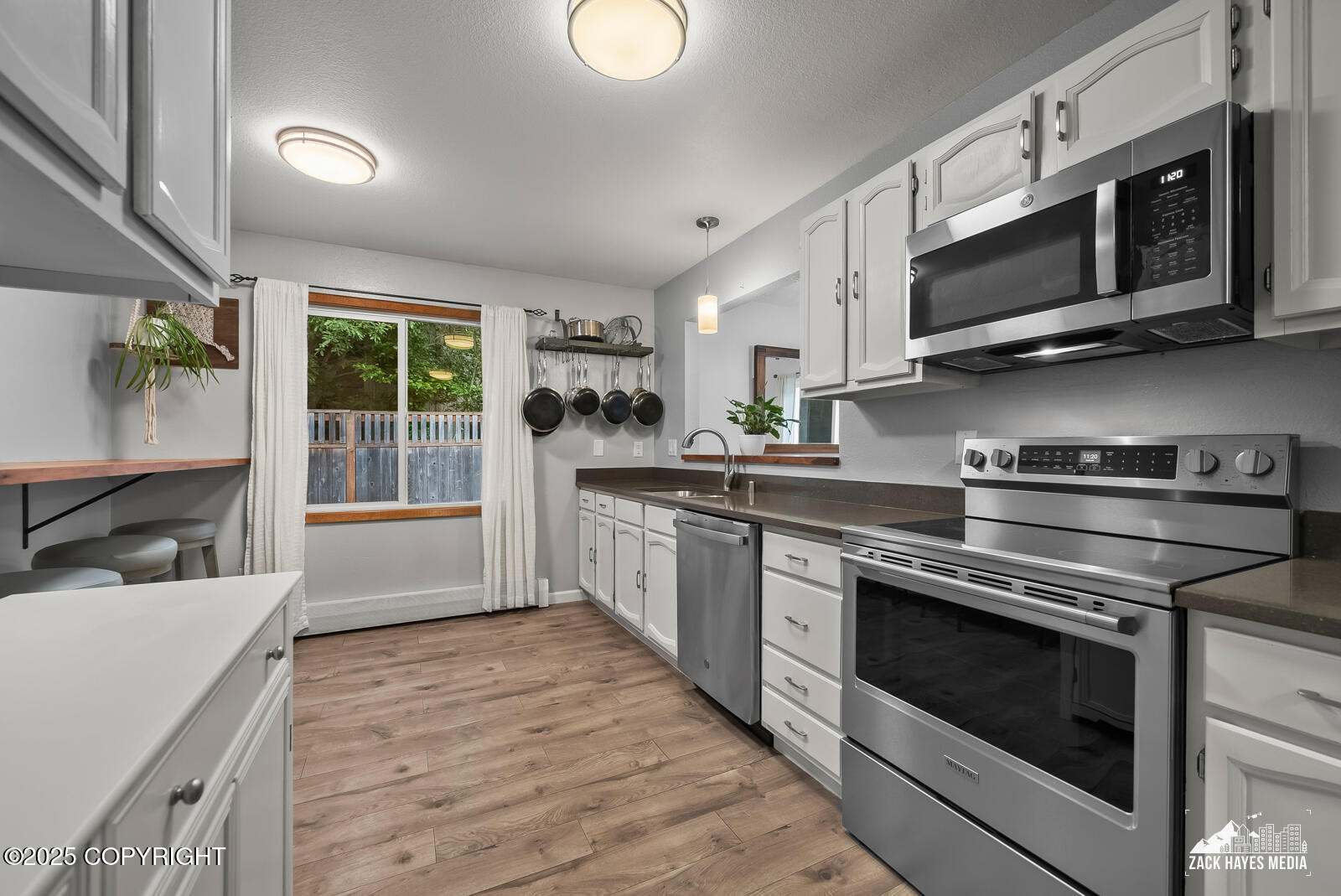 220 Mariner Drive
