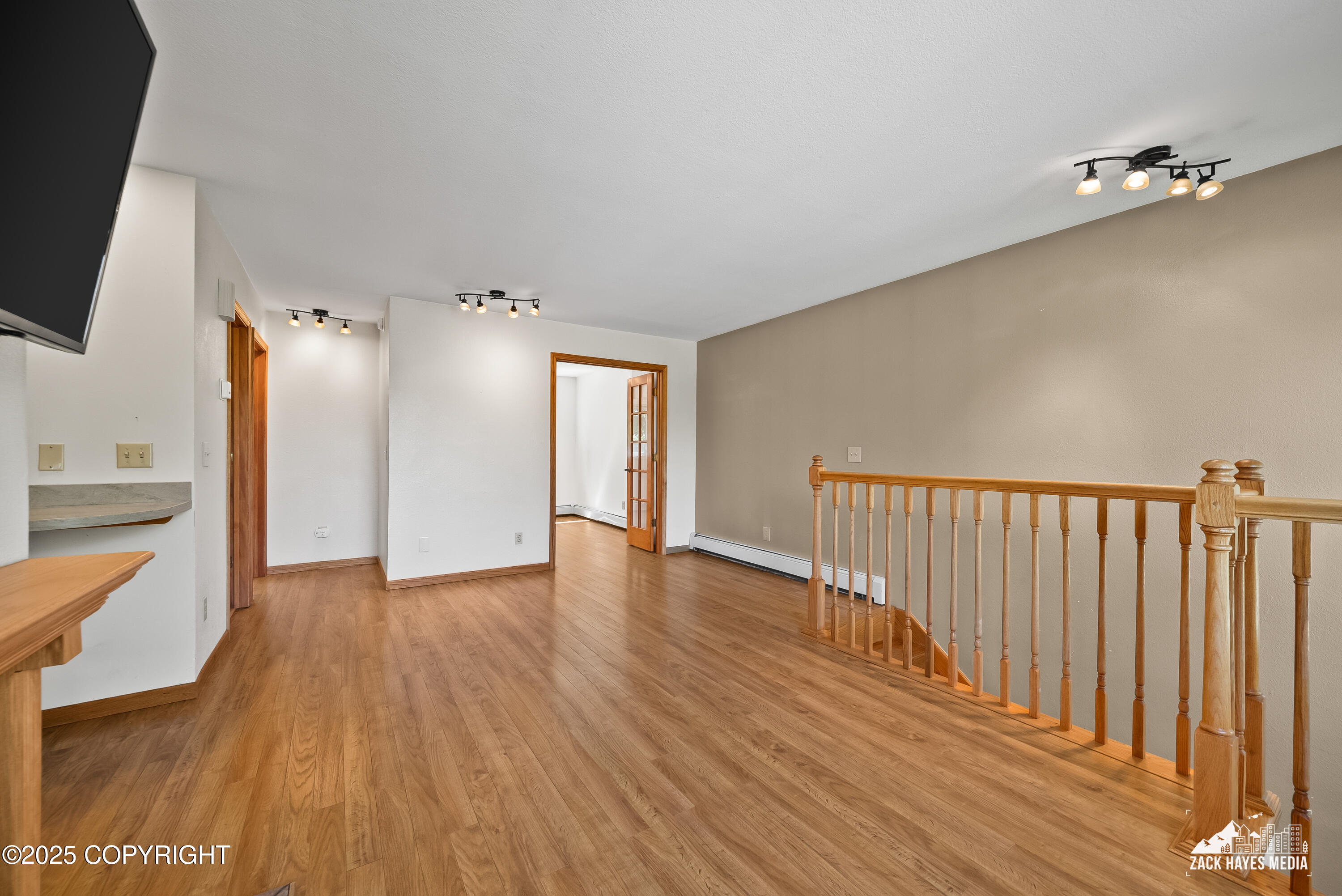 2044 Stonegate Circle