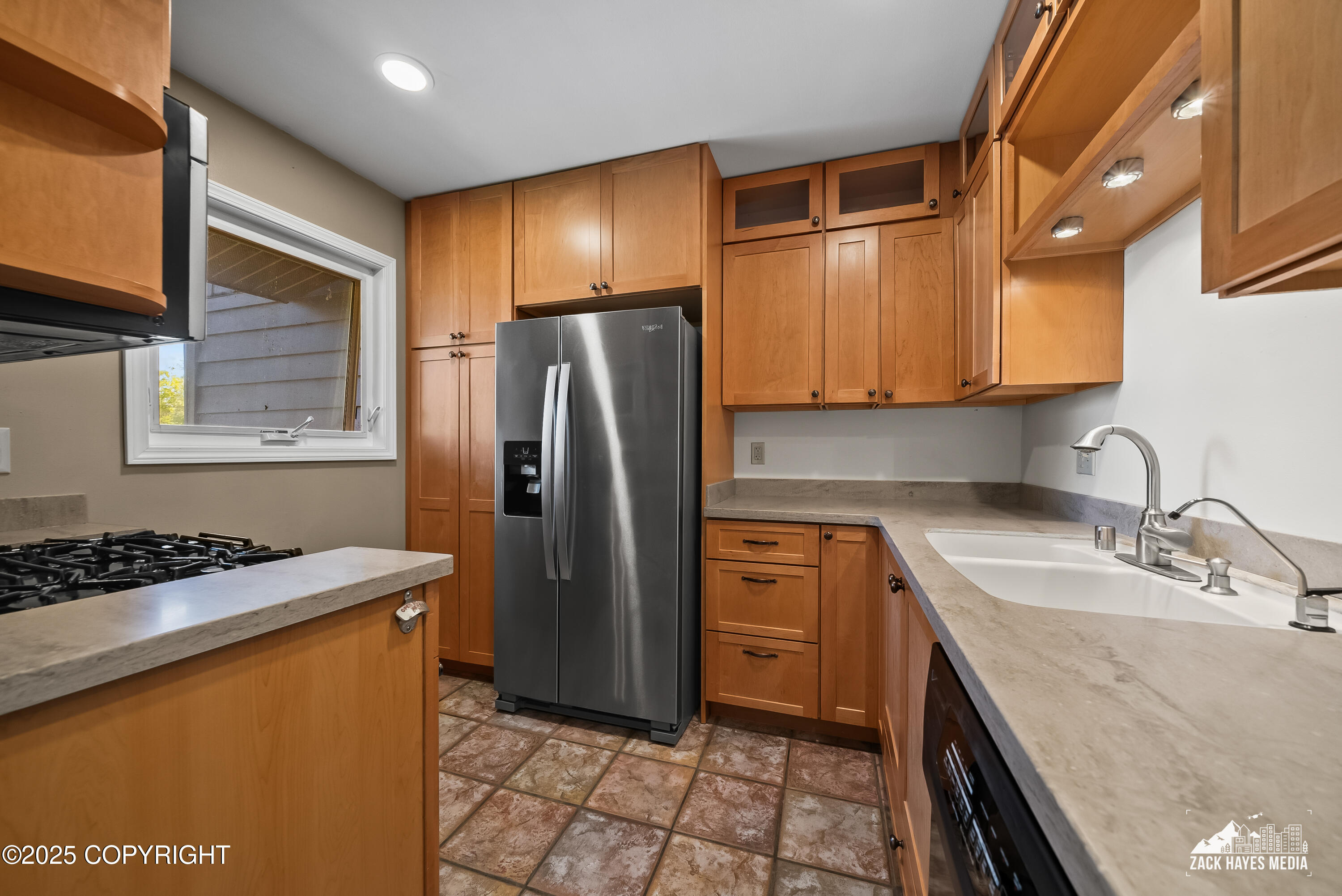 2044 Stonegate Circle