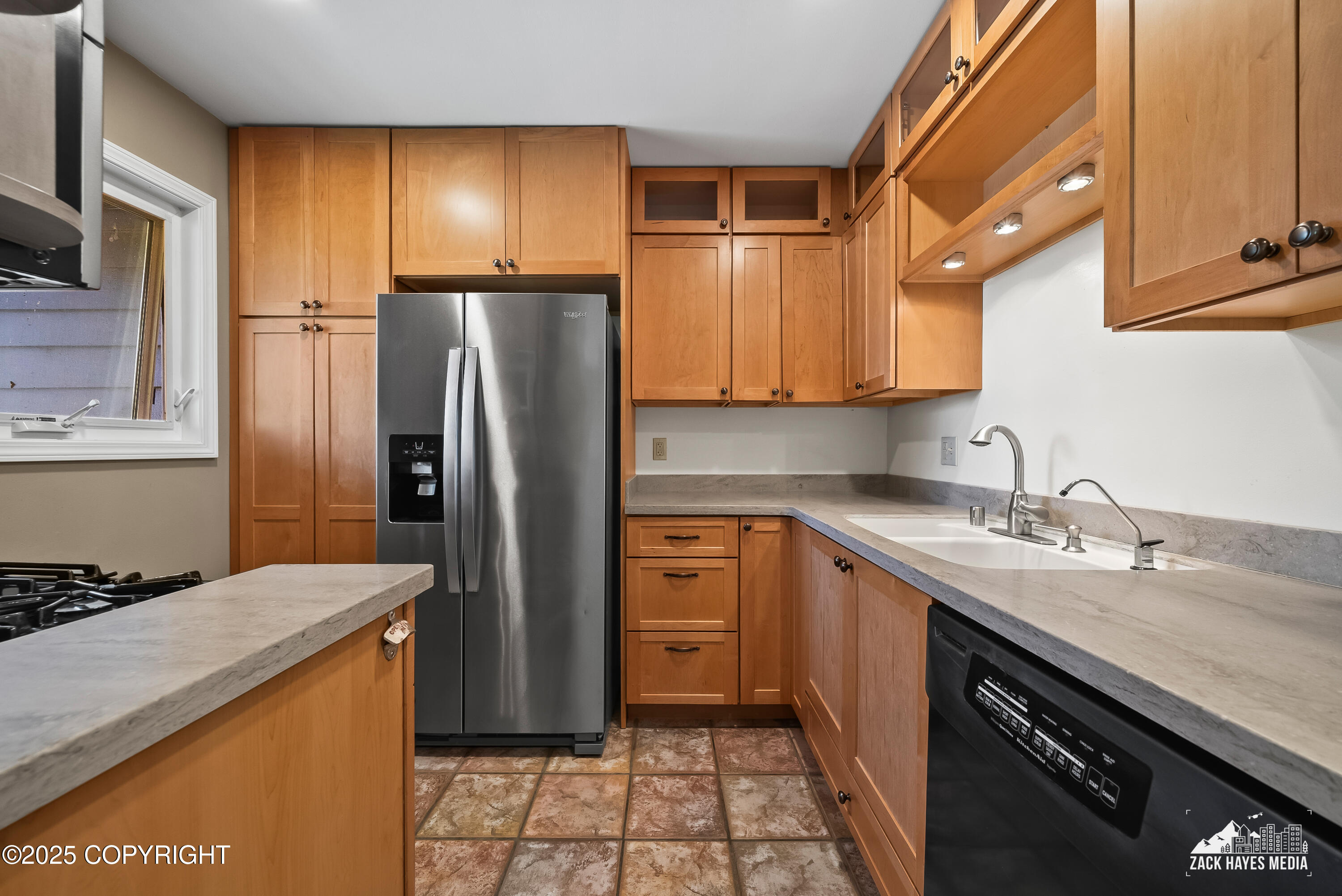 2044 Stonegate Circle