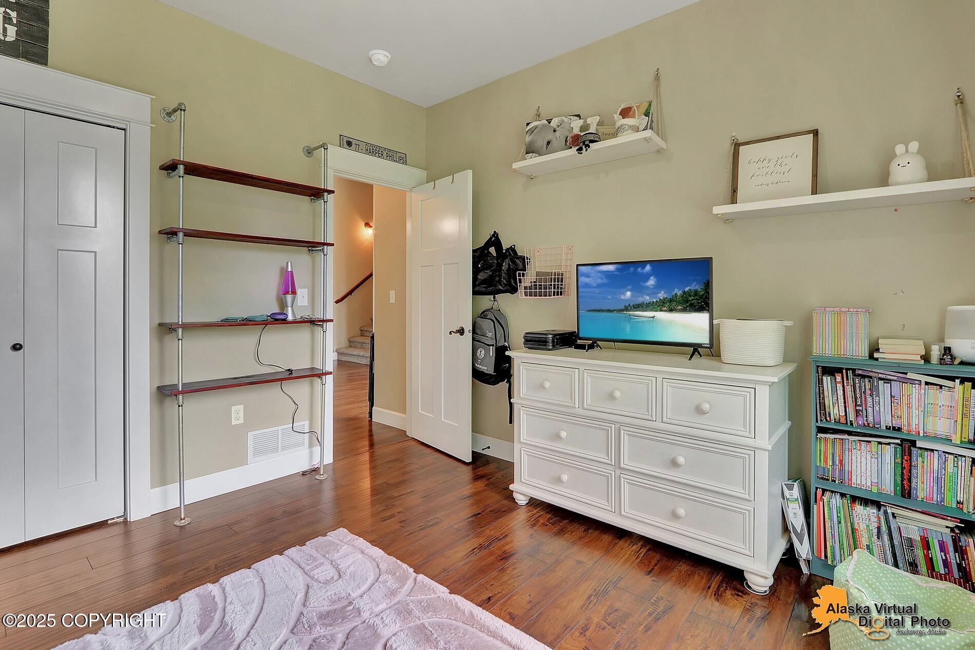 11824 Laurie Circle
