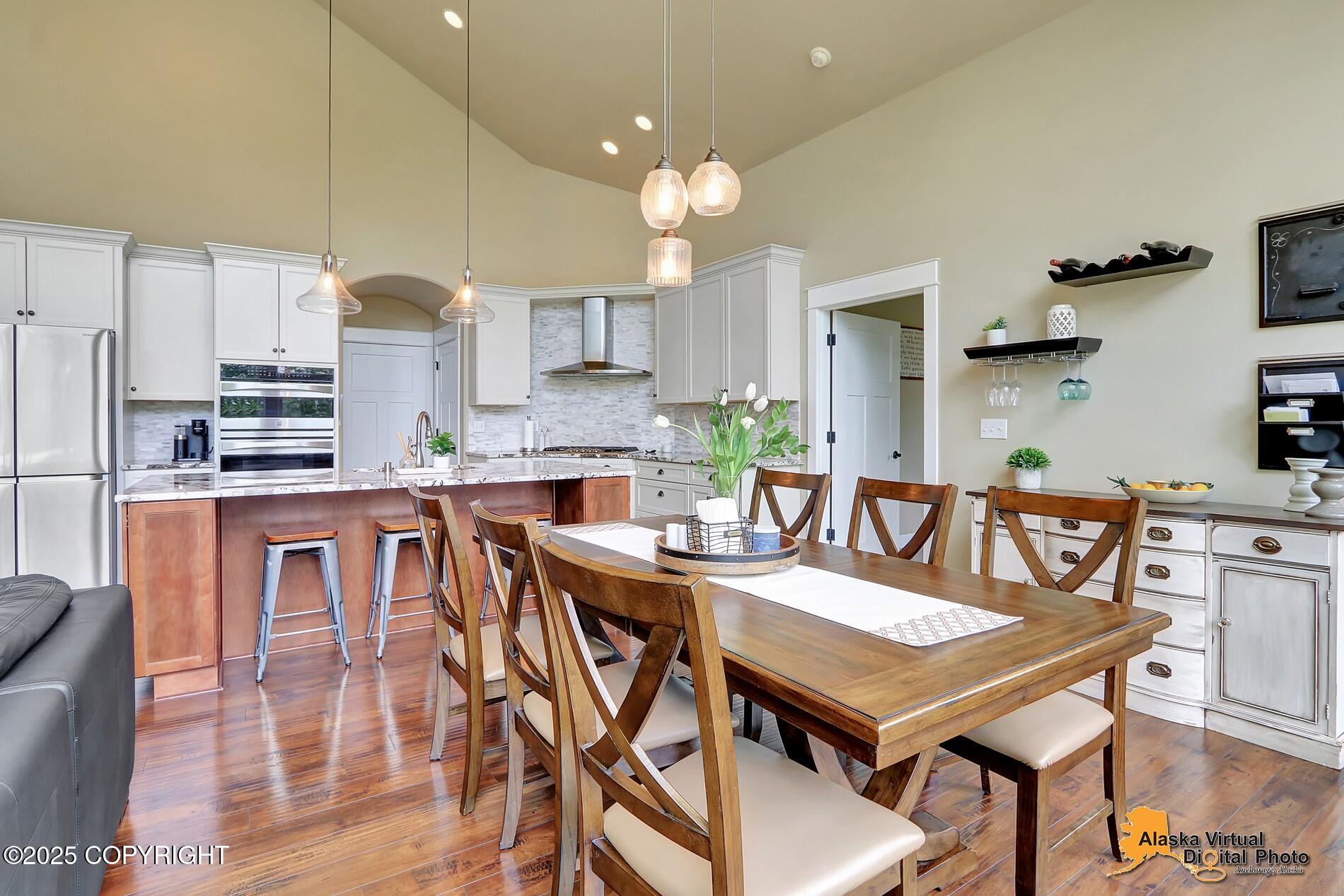 11824 Laurie Circle