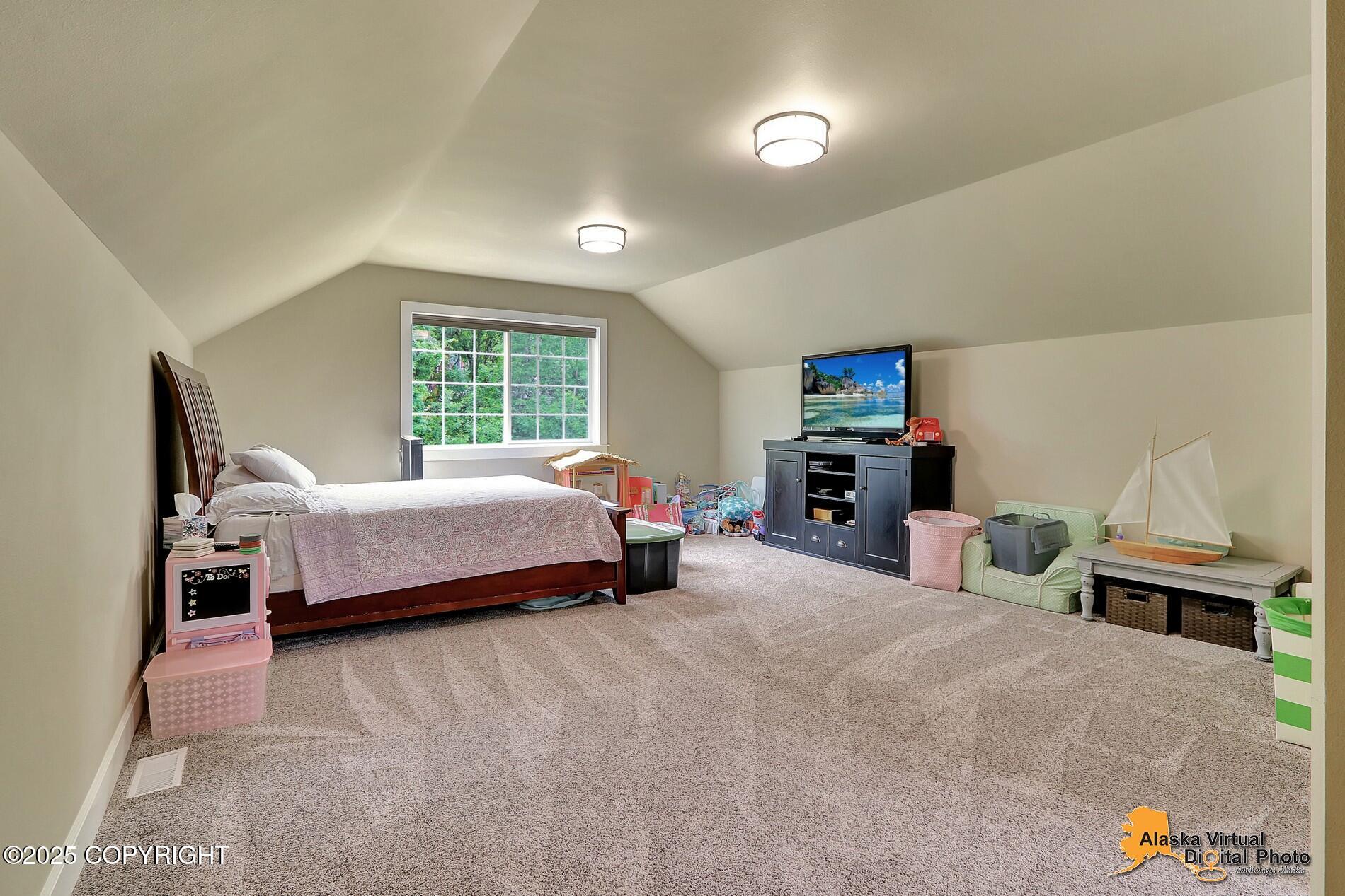 11824 Laurie Circle