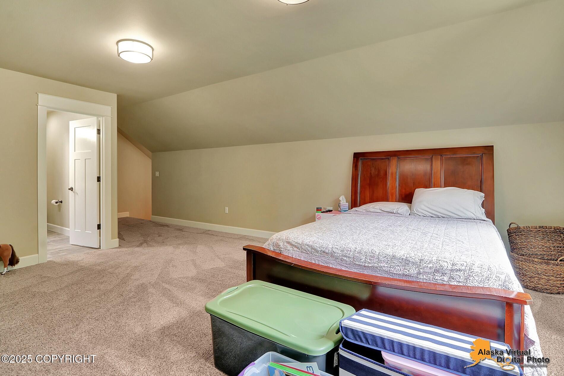 11824 Laurie Circle