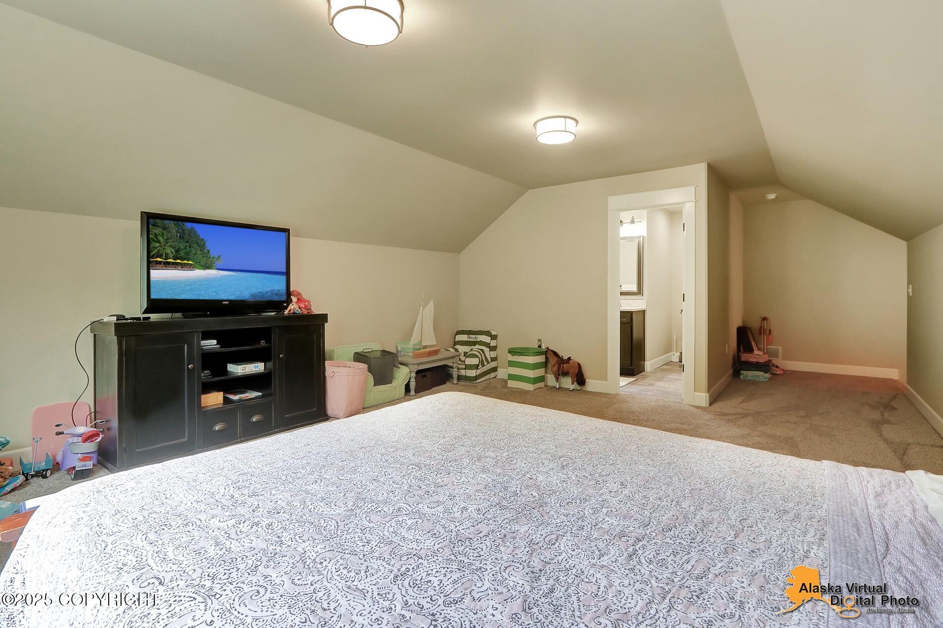 11824 Laurie Circle