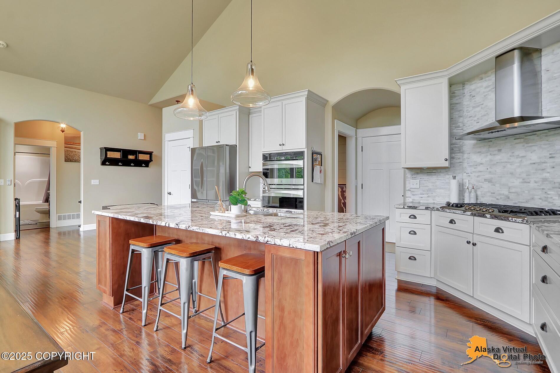 11824 Laurie Circle