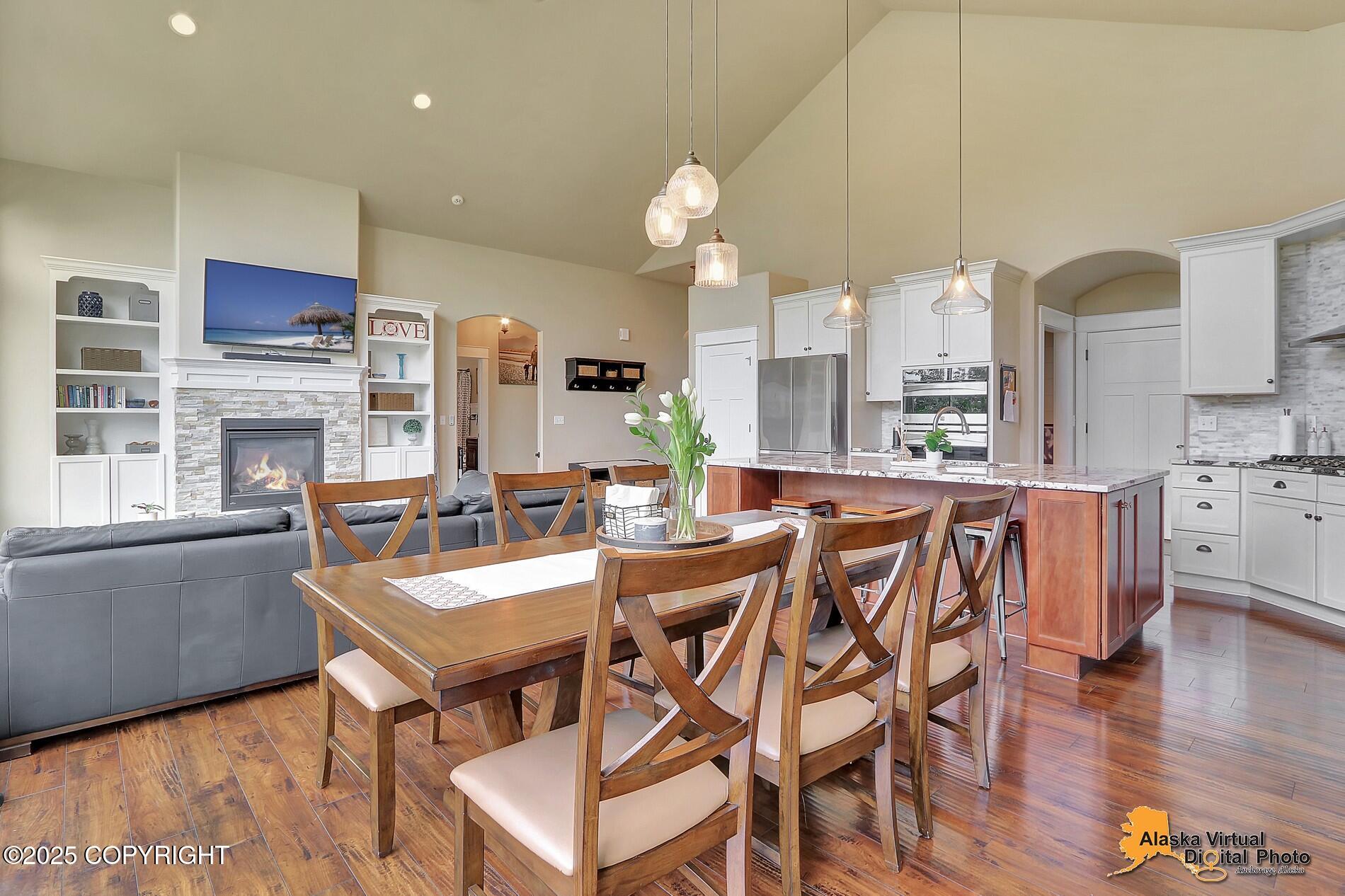 11824 Laurie Circle
