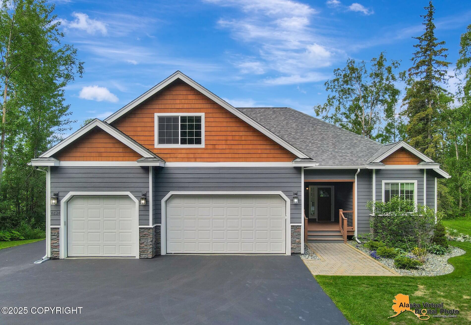 11824 Laurie Circle