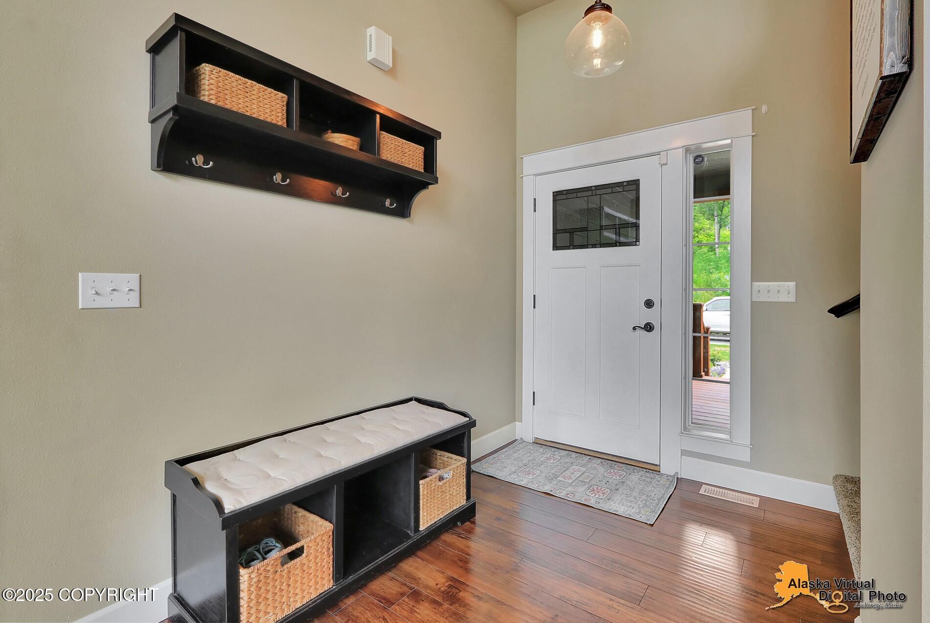 11824 Laurie Circle