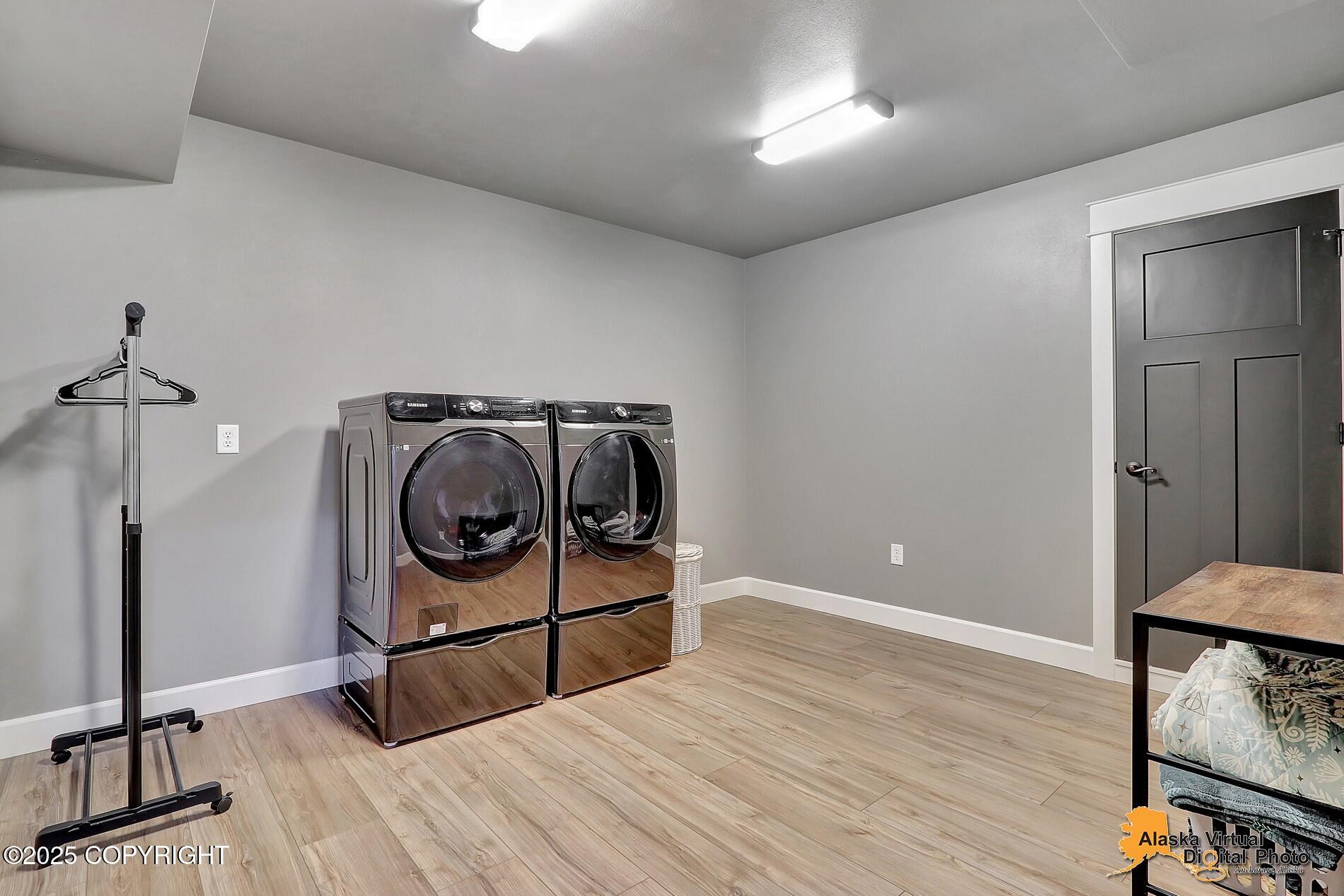 11824 Laurie Circle