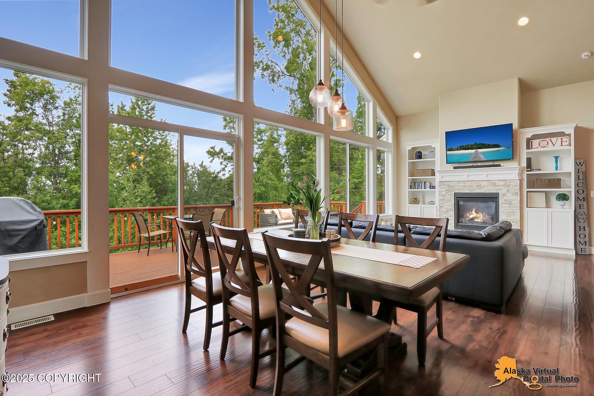 11824 Laurie Circle