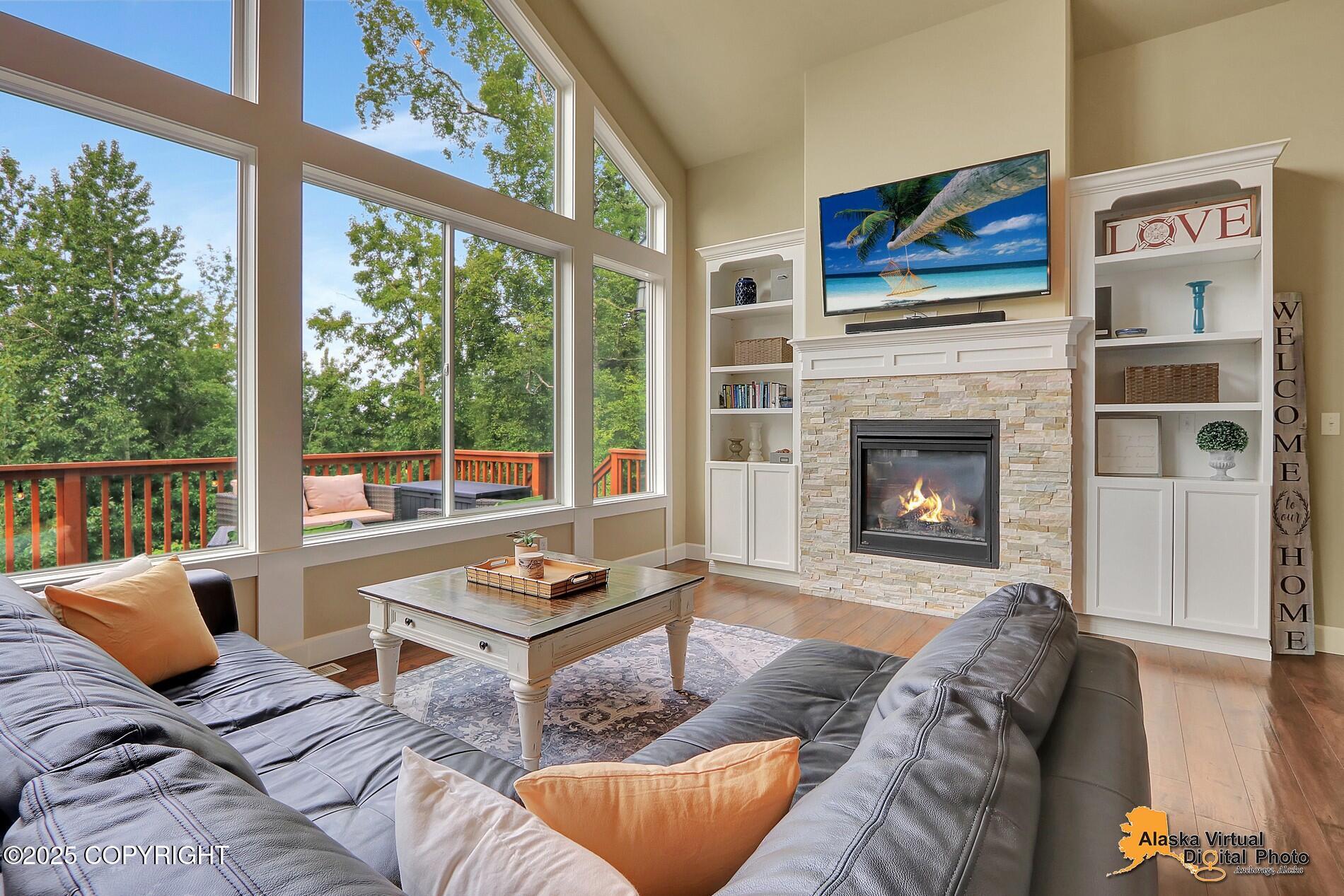 11824 Laurie Circle