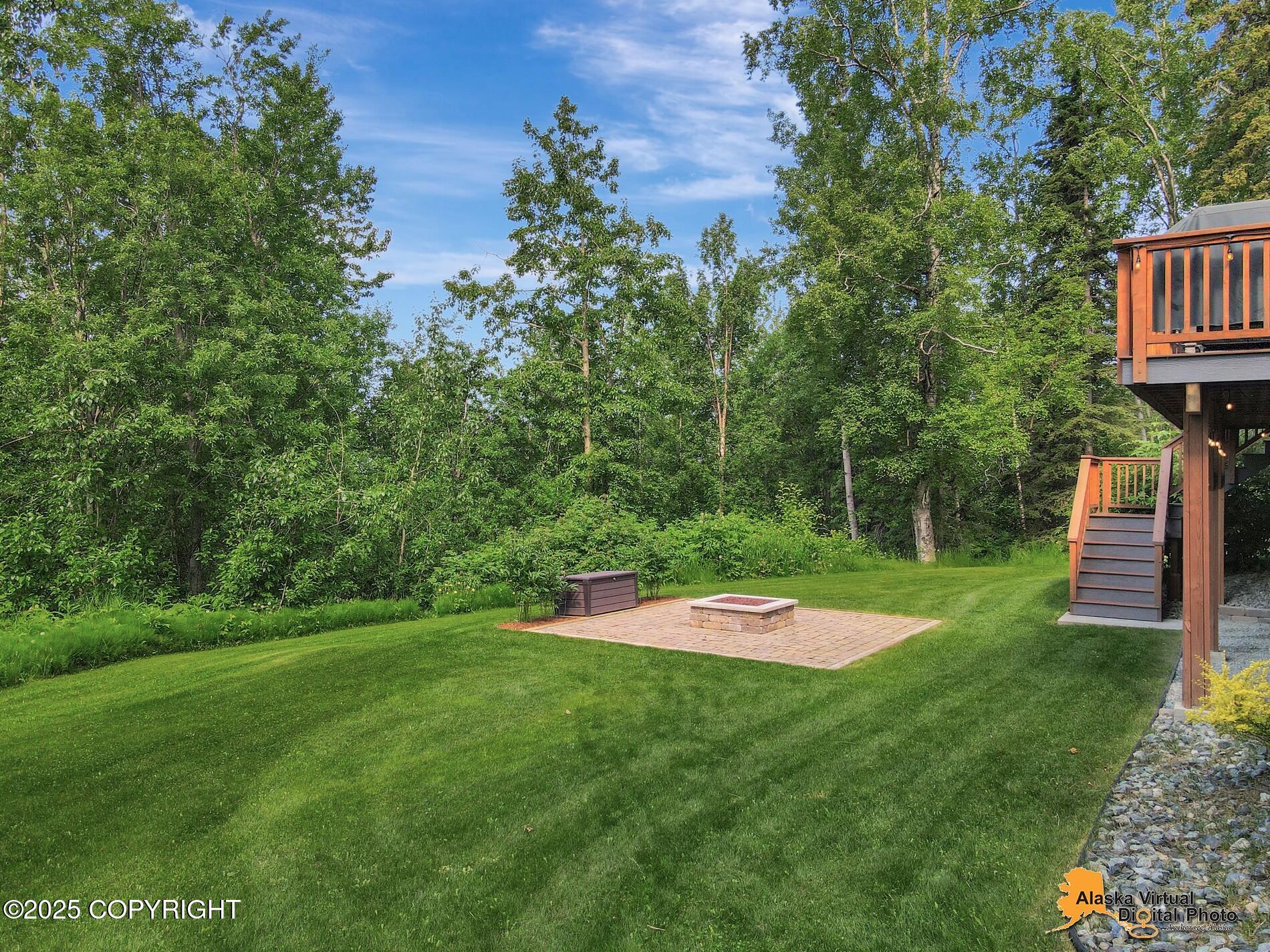 11824 Laurie Circle