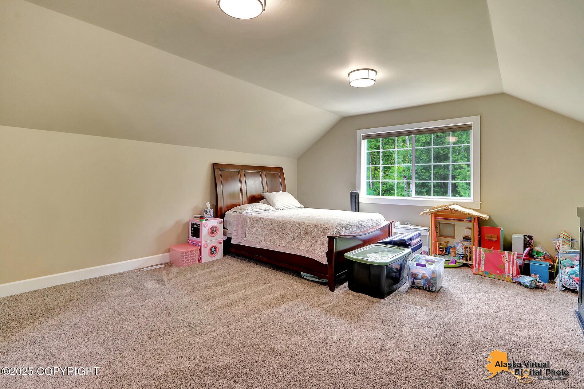 11824 Laurie Circle