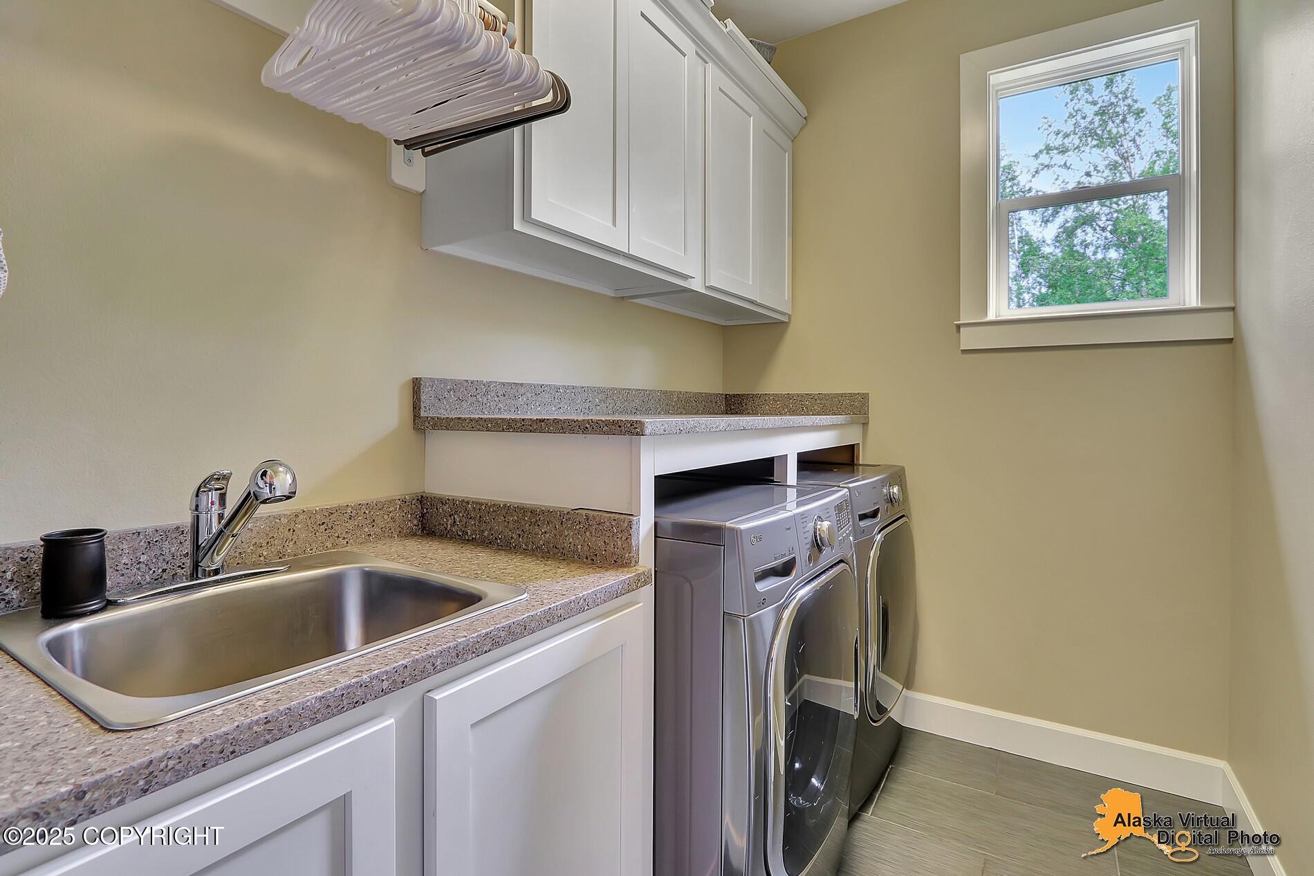11824 Laurie Circle