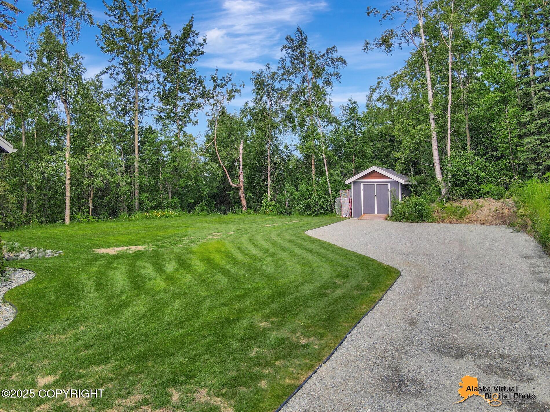 11824 Laurie Circle