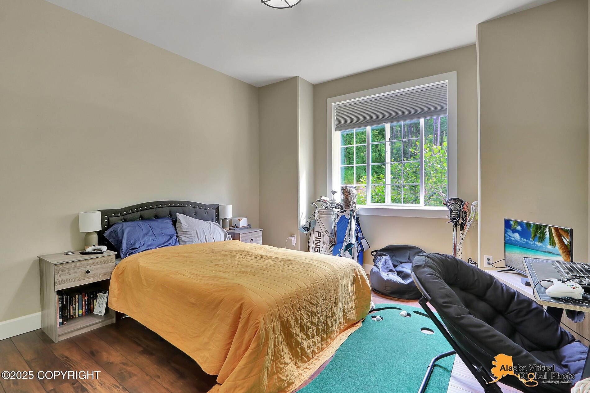 11824 Laurie Circle