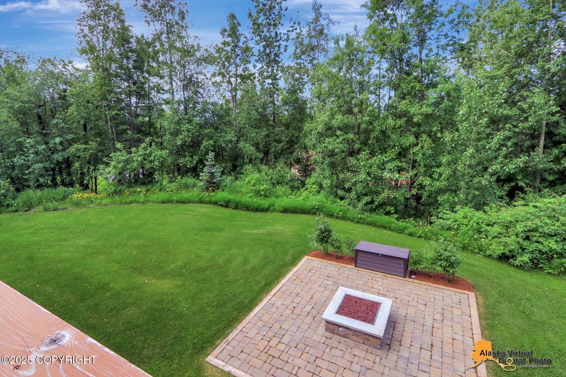 11824 Laurie Circle
