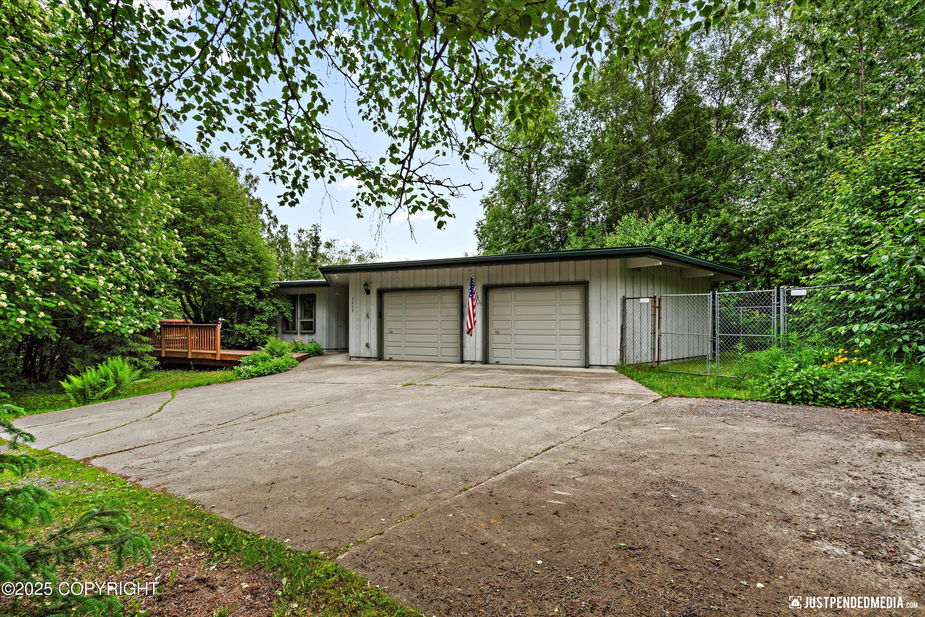 3809 Katmai Circle