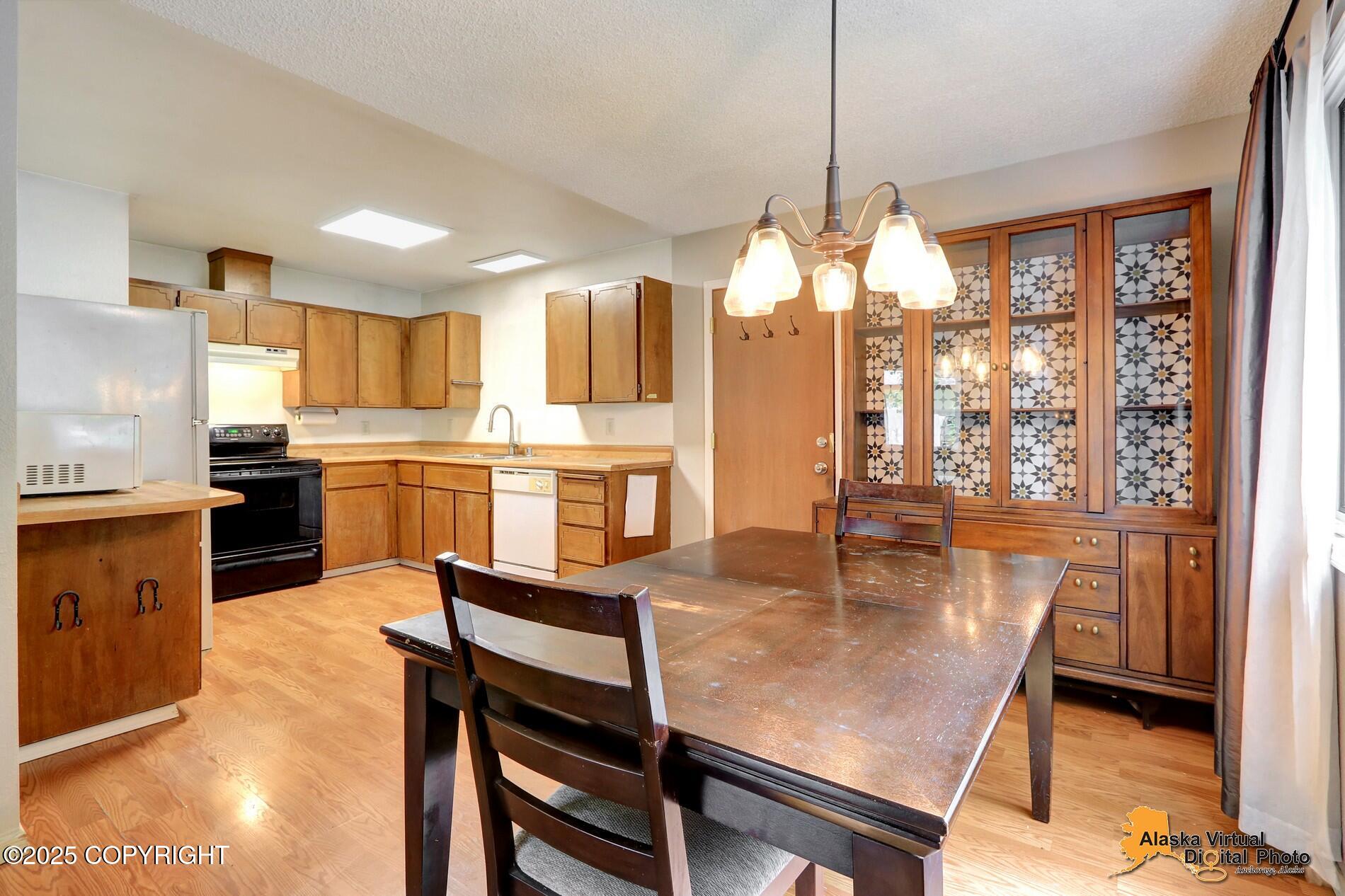 3621 Cloudberry Circle