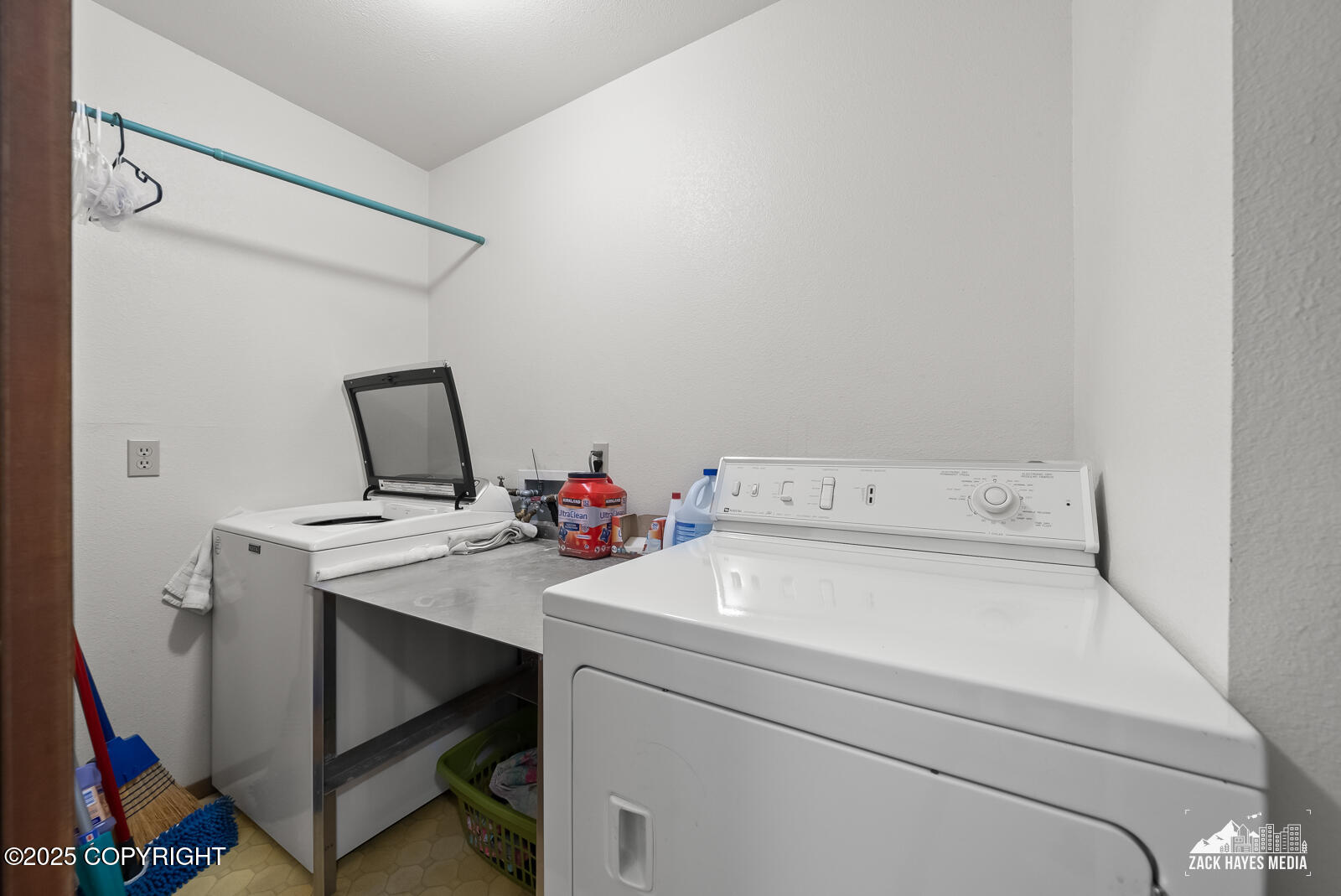 11411 Snowline Drive