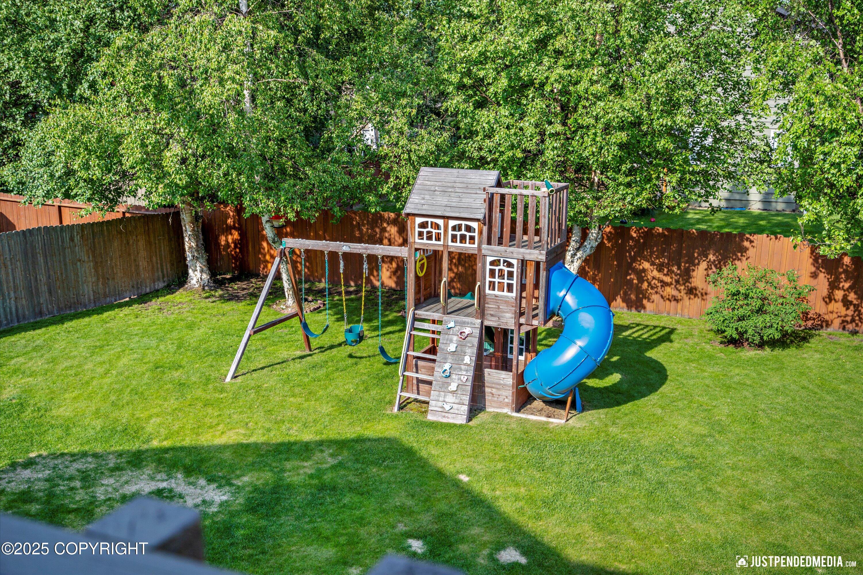 7821 Charlotte Circle