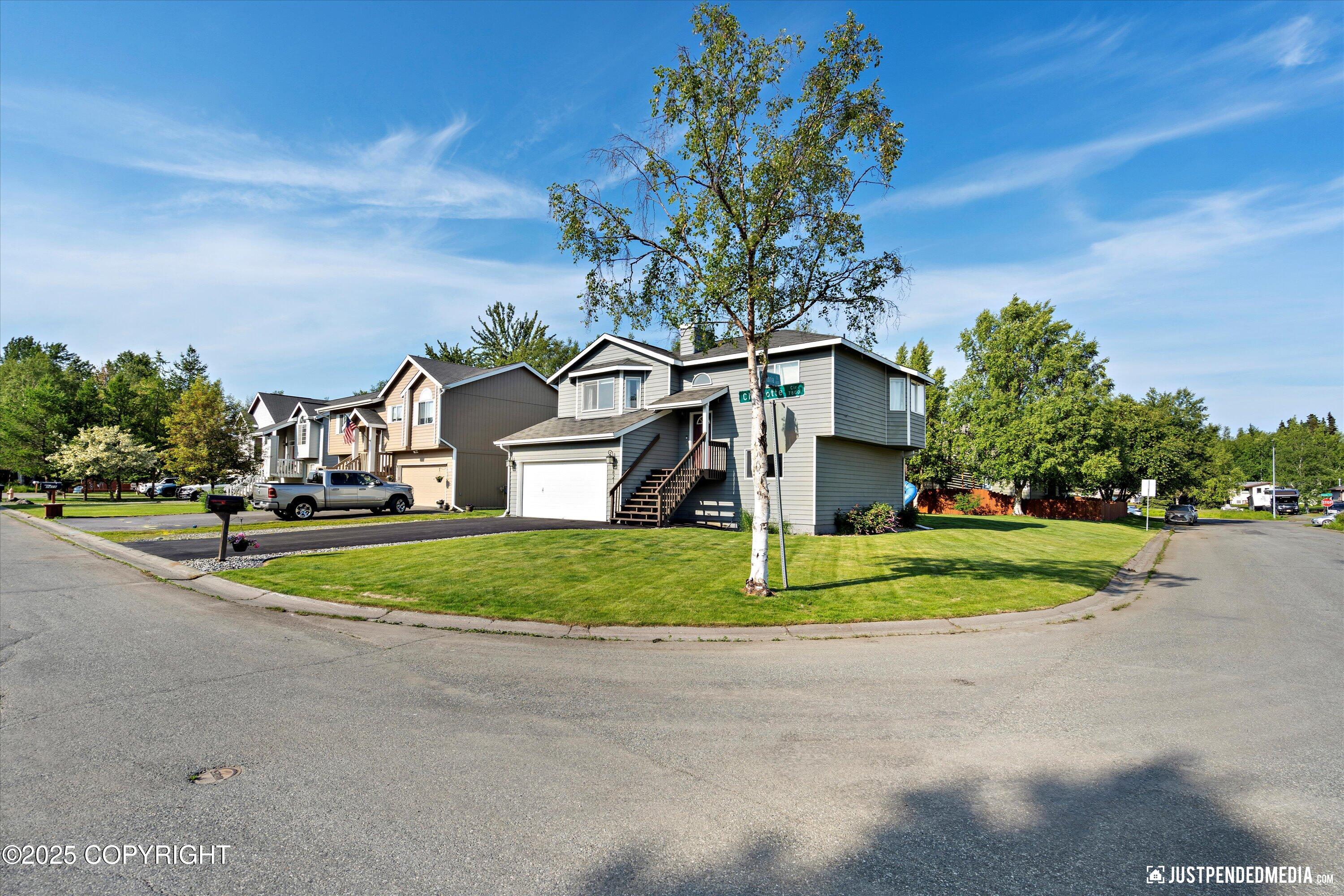 7821 Charlotte Circle