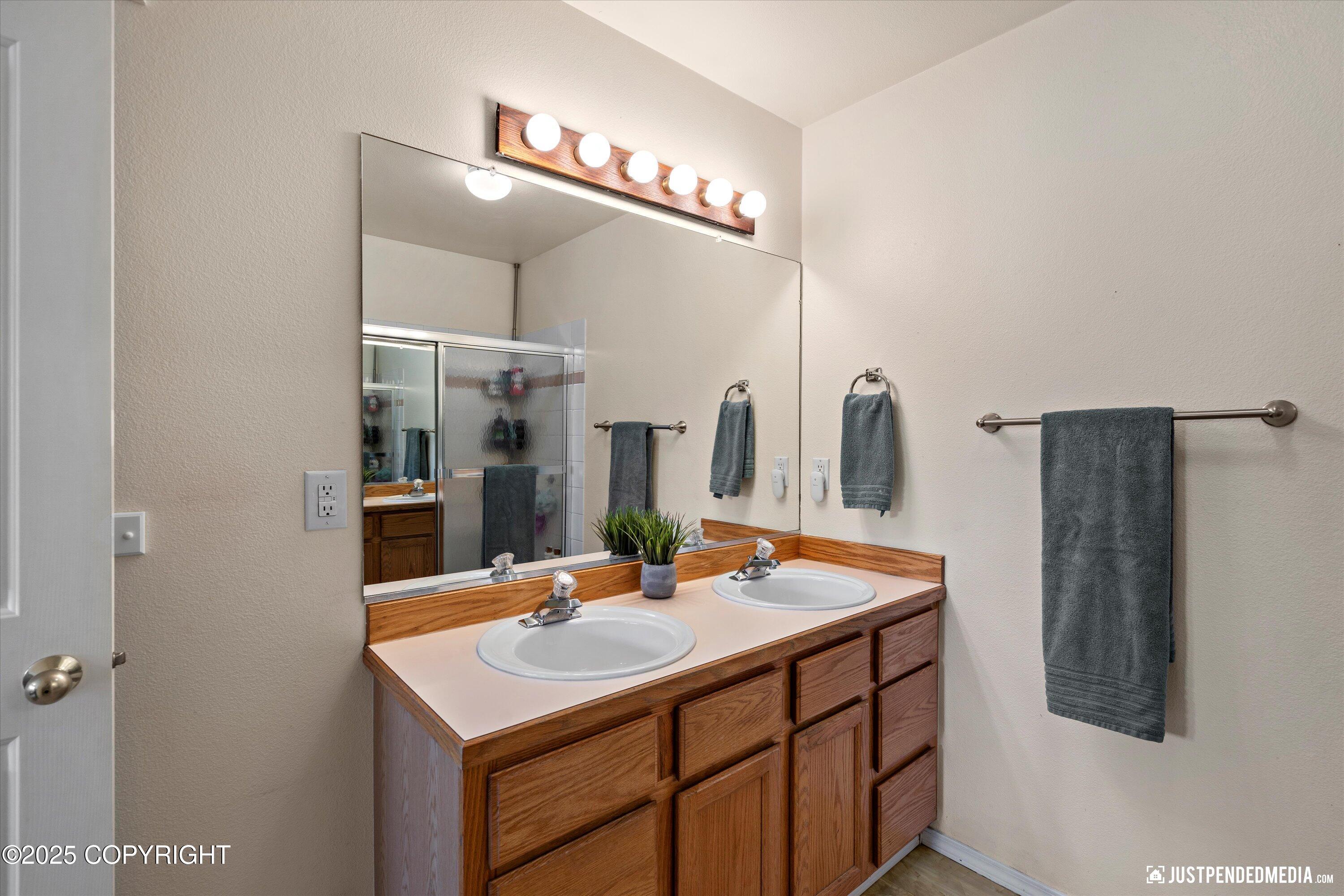 7821 Charlotte Circle