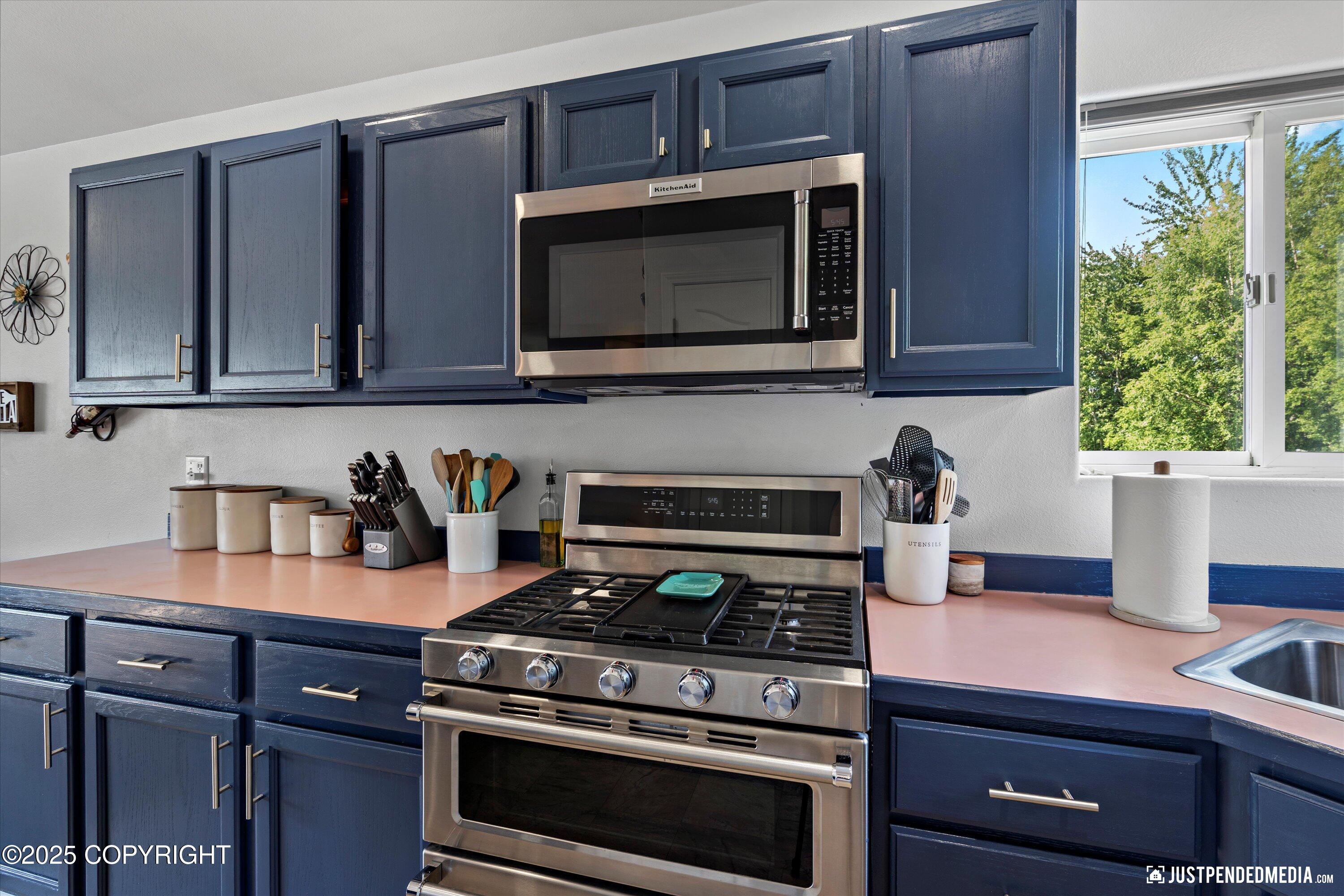 7821 Charlotte Circle