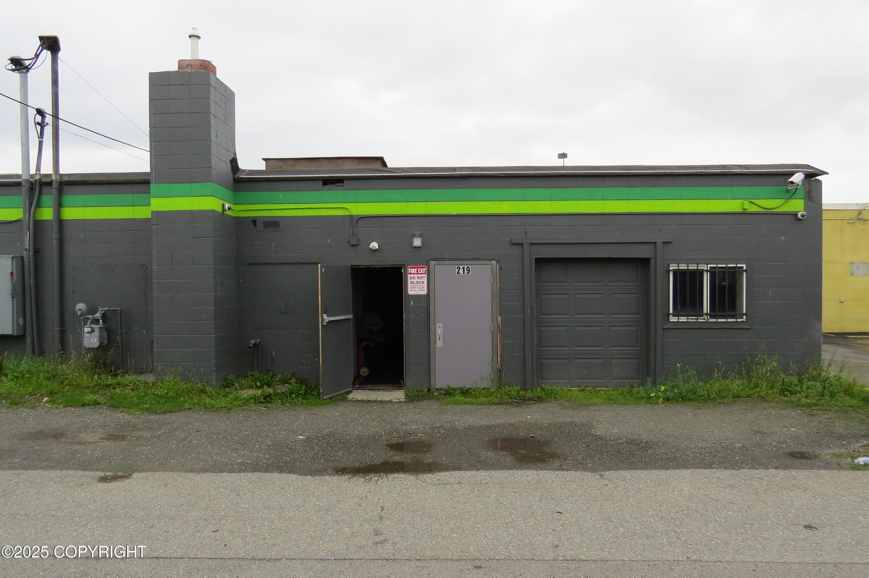 221 E 5th Avenue