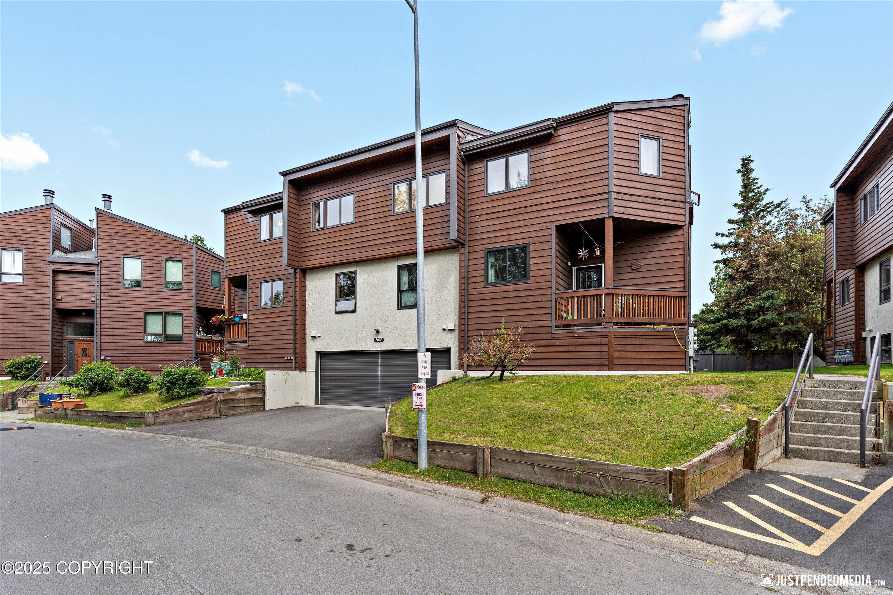 3625 Carleton Avenue # B Unit: #B