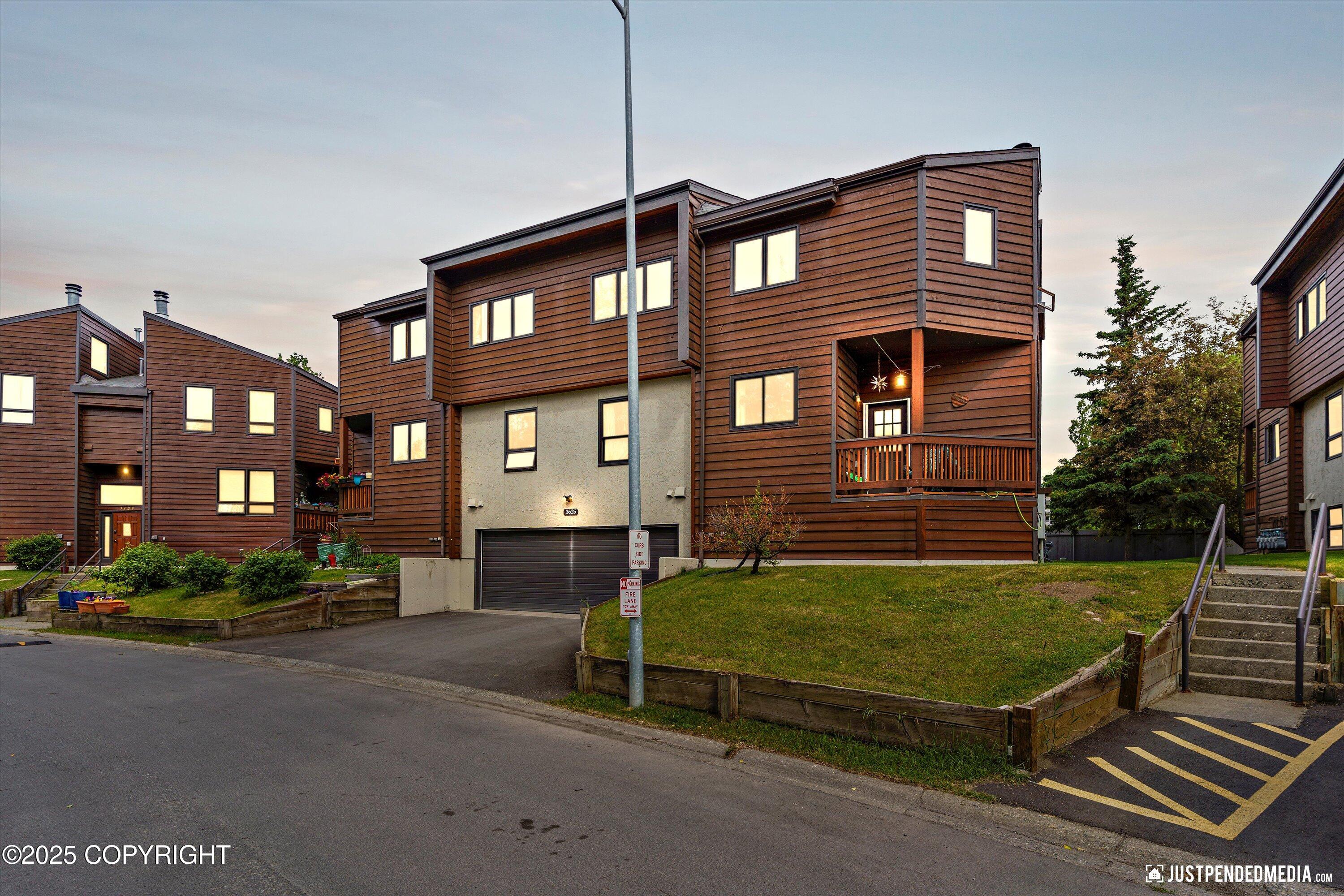 3625 Carleton Avenue # B Unit: #B