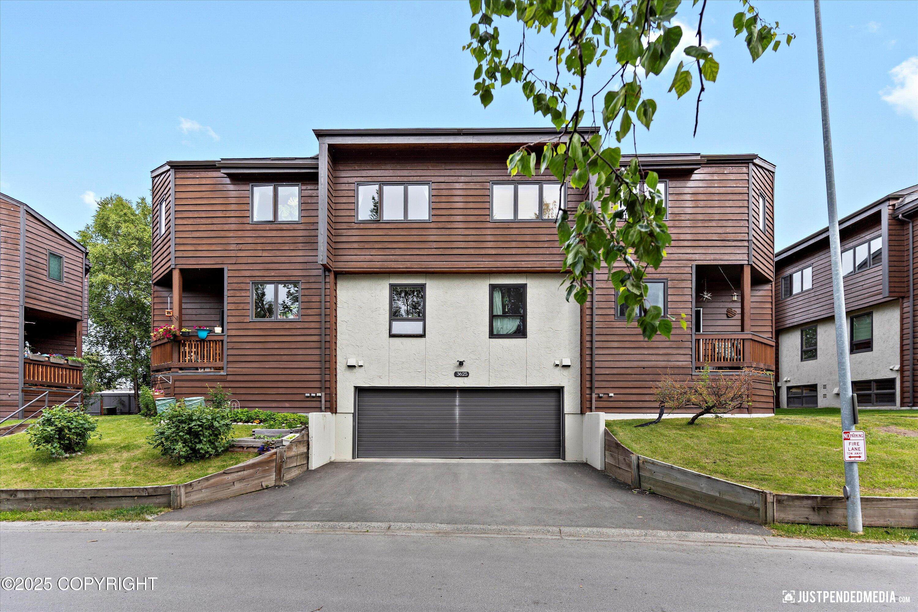 3625 Carleton Avenue # B Unit: #B