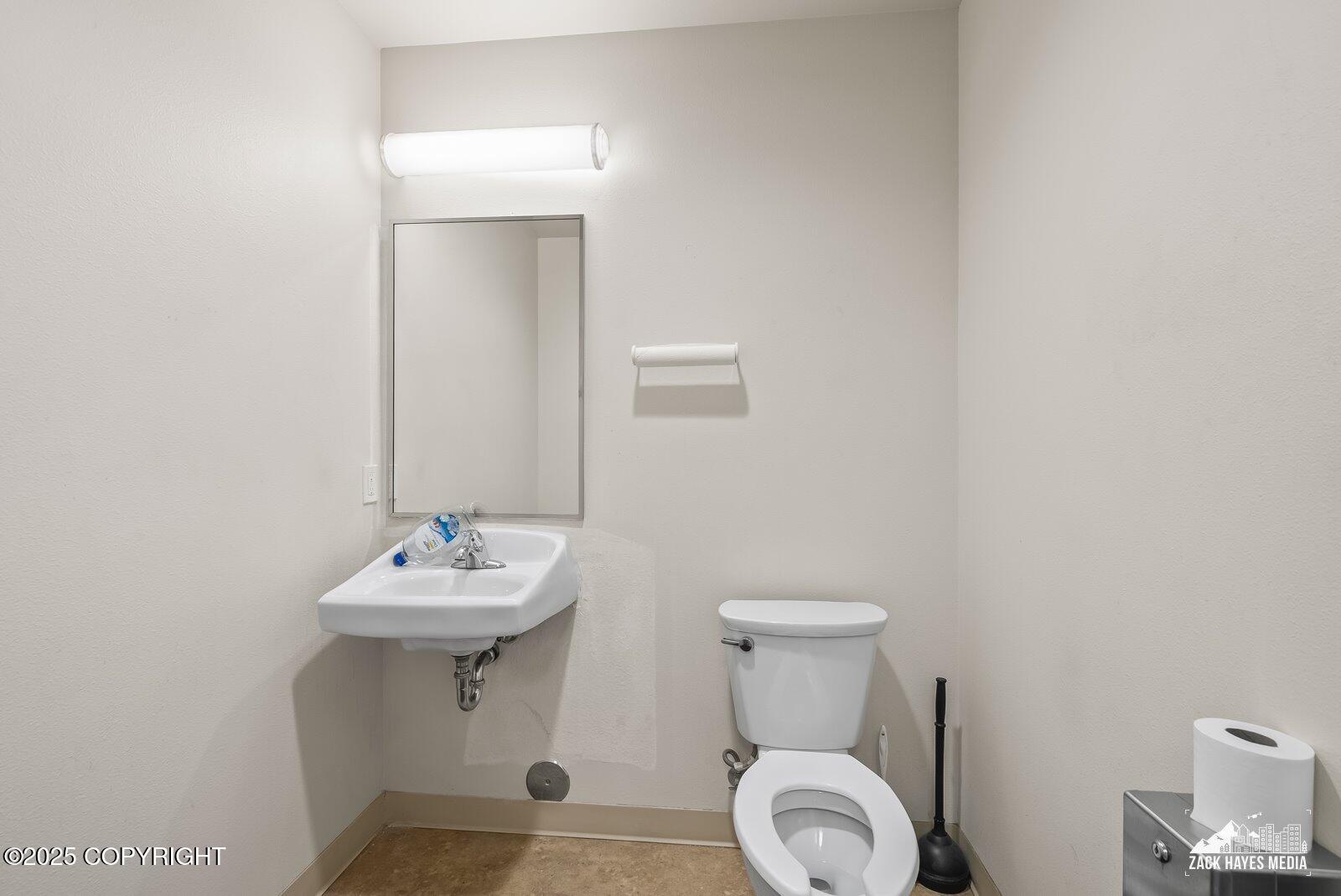 8103- 8133 OLD SEWARD HIGHWAY