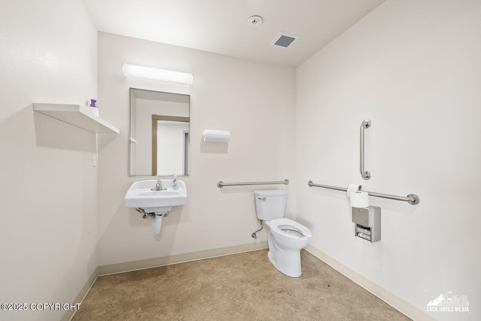 8103- 8133 OLD SEWARD HIGHWAY